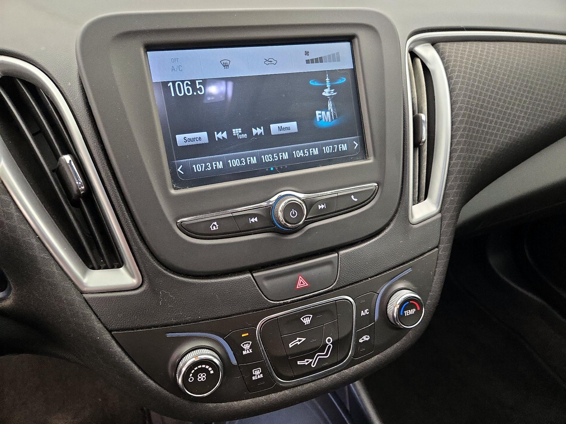 Thumbnail: 2016 Chevrolet Malibu - 16