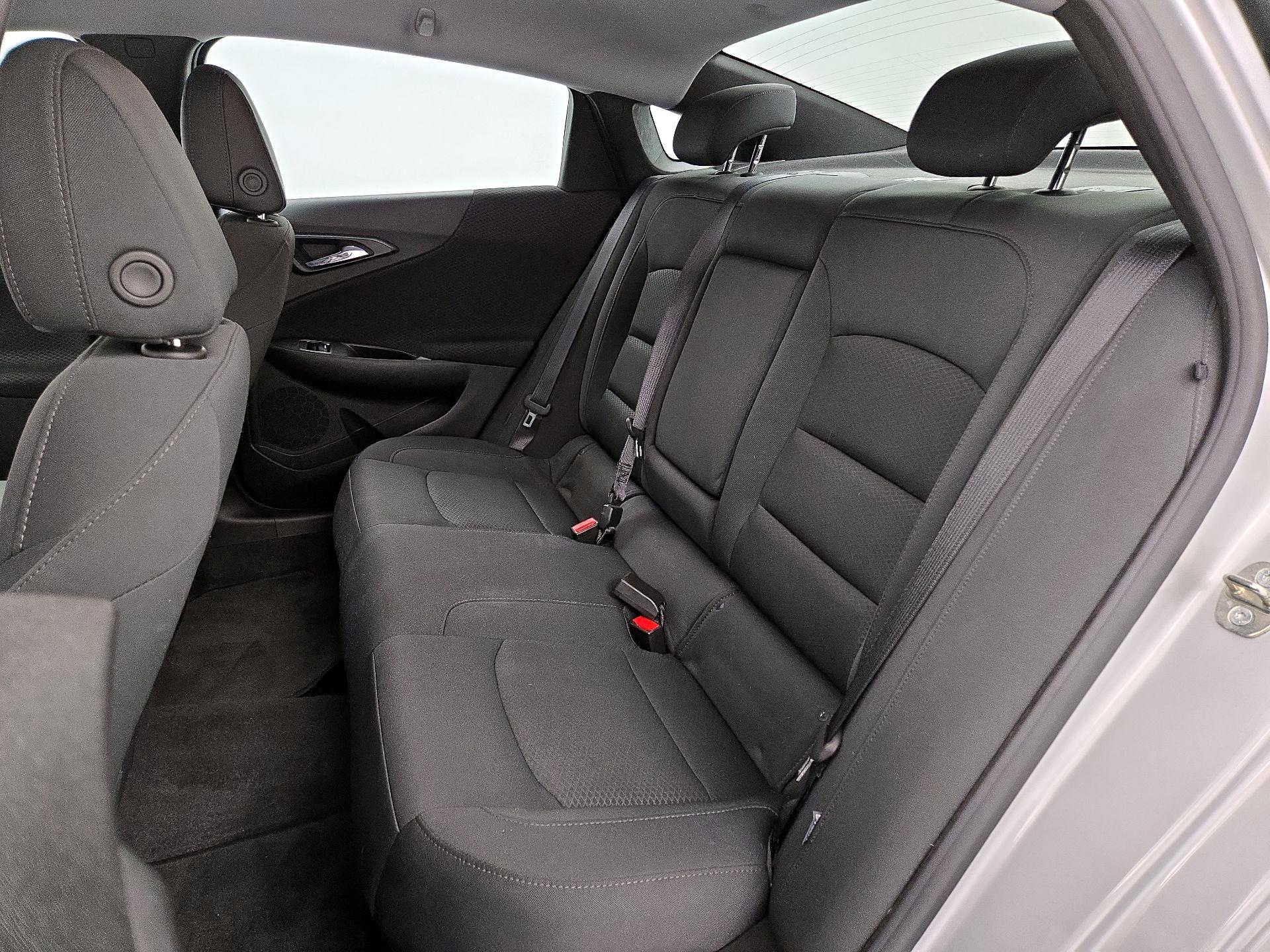 Thumbnail: 2016 Chevrolet Malibu - 19