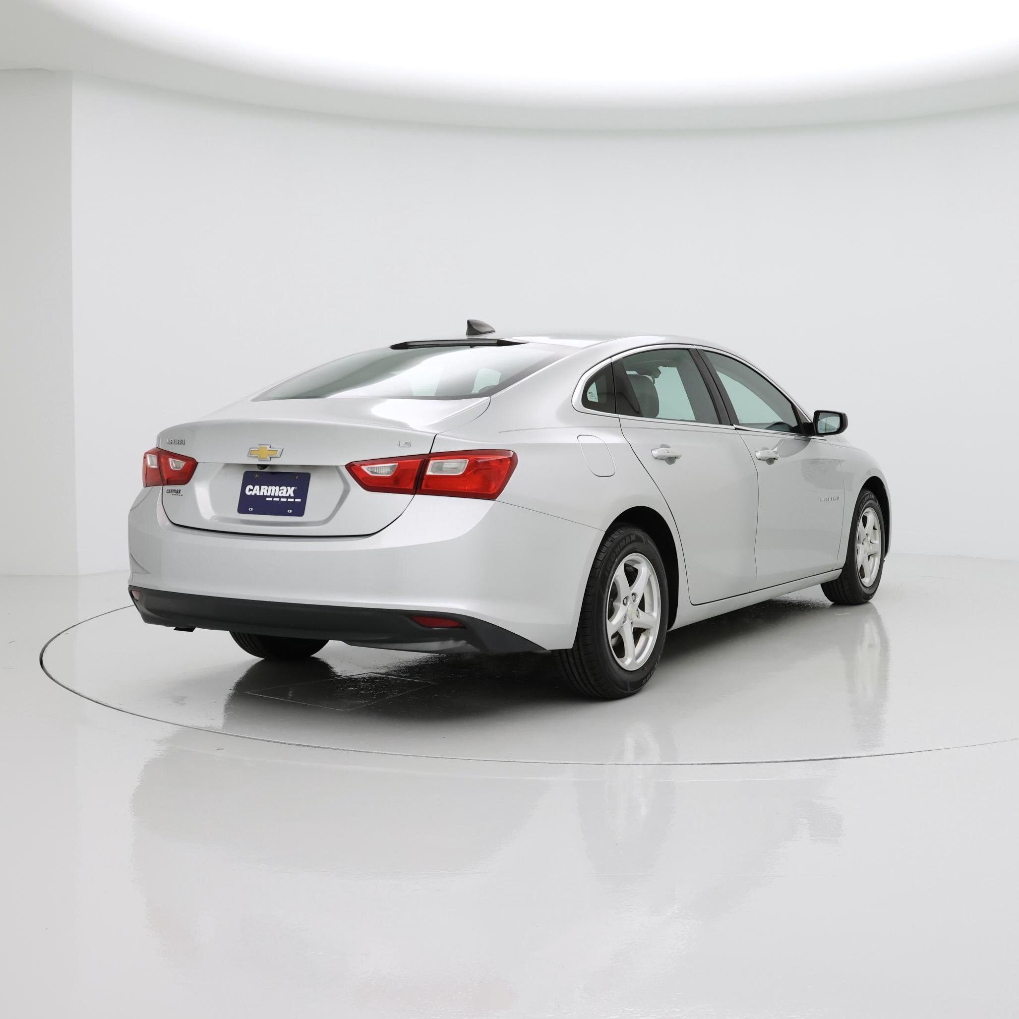 Thumbnail: 2016 Chevrolet Malibu - 8