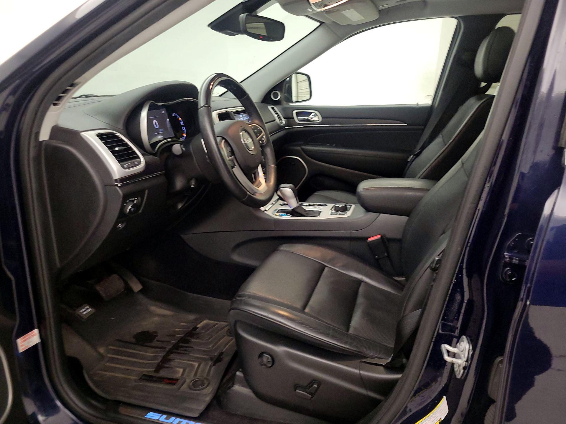 Thumbnail: 2018 Jeep Grand Cherokee - 11