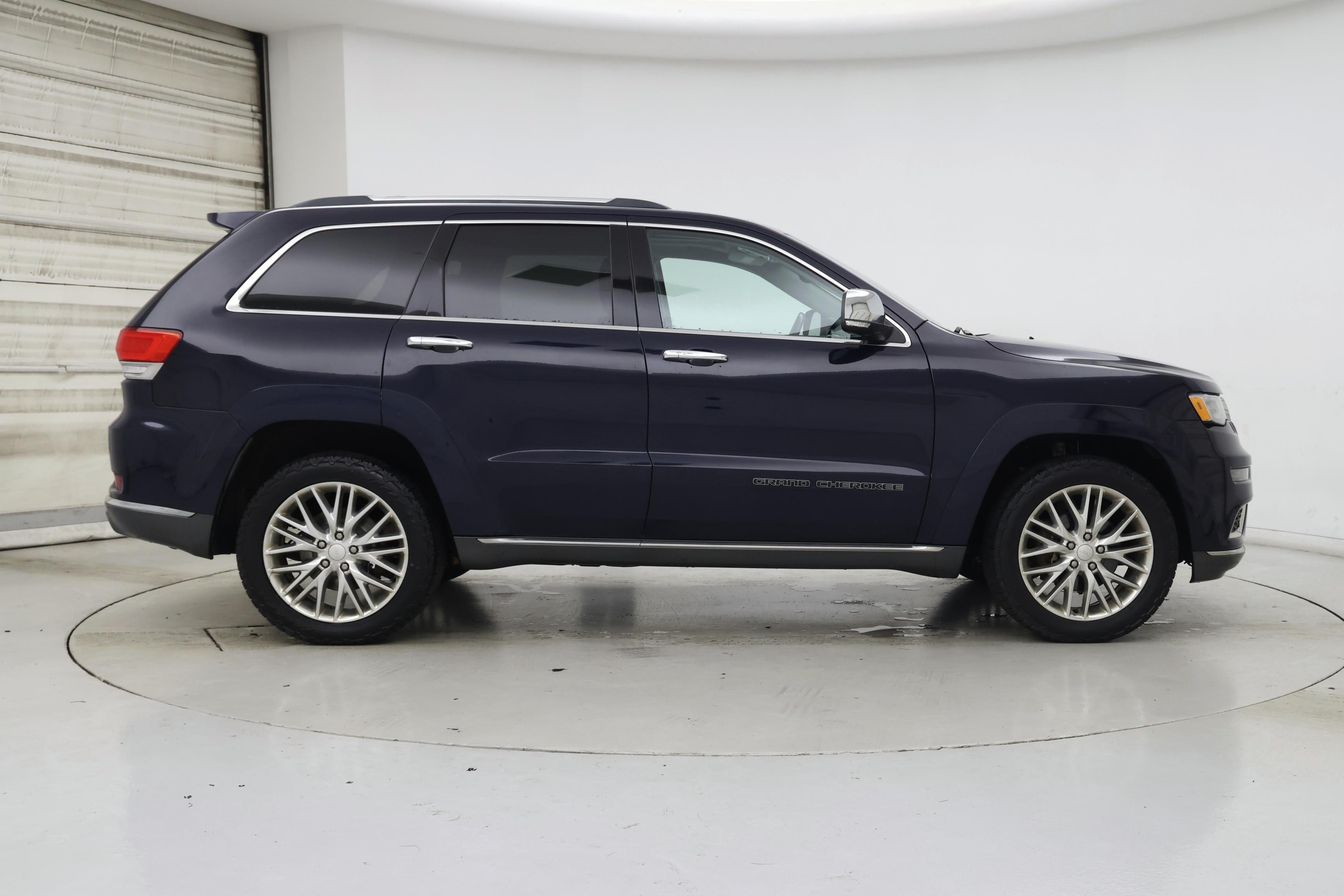 Thumbnail: 2018 Jeep Grand Cherokee - 7