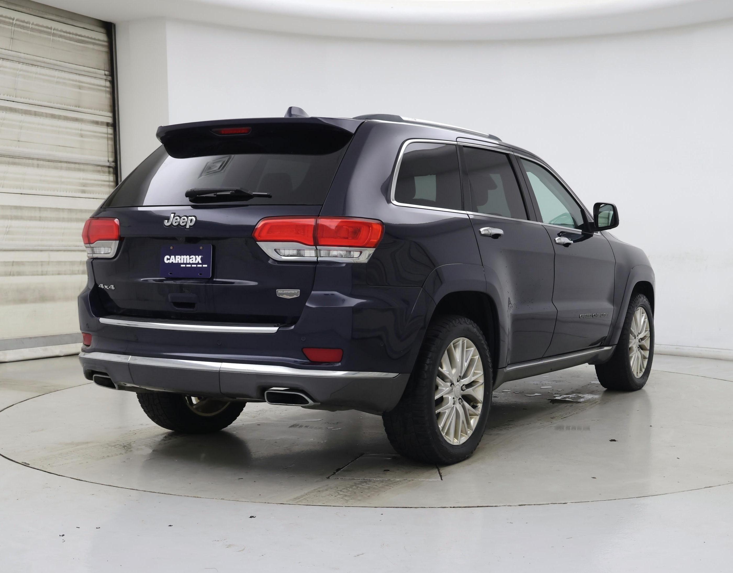 Thumbnail: 2018 Jeep Grand Cherokee - 8