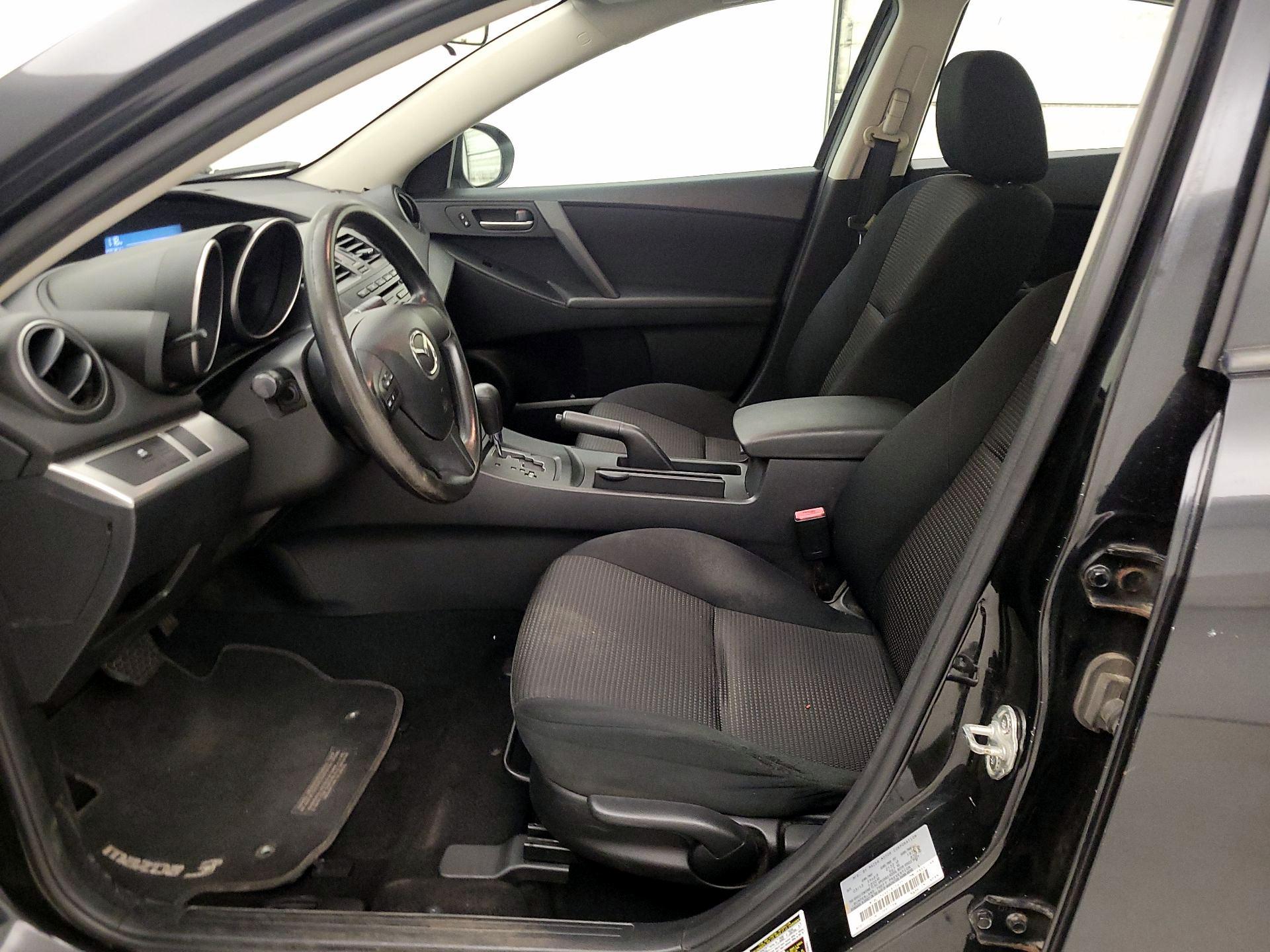 Thumbnail: 2013 Mazda Mazda3 - 11