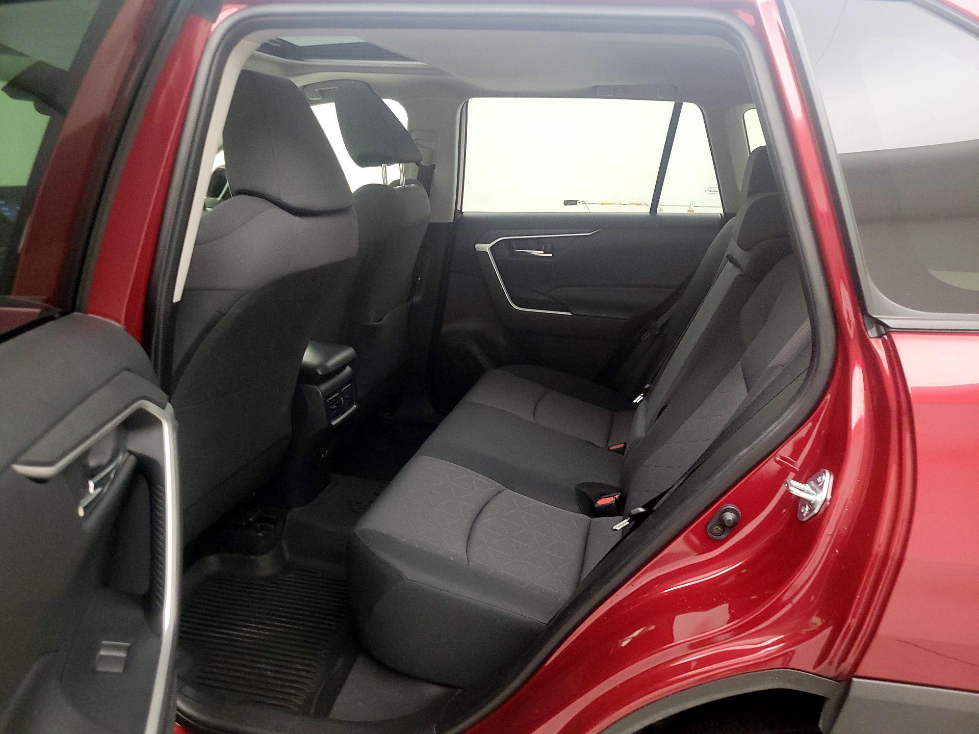 Thumbnail: 2021 Toyota RAV4 - 20
