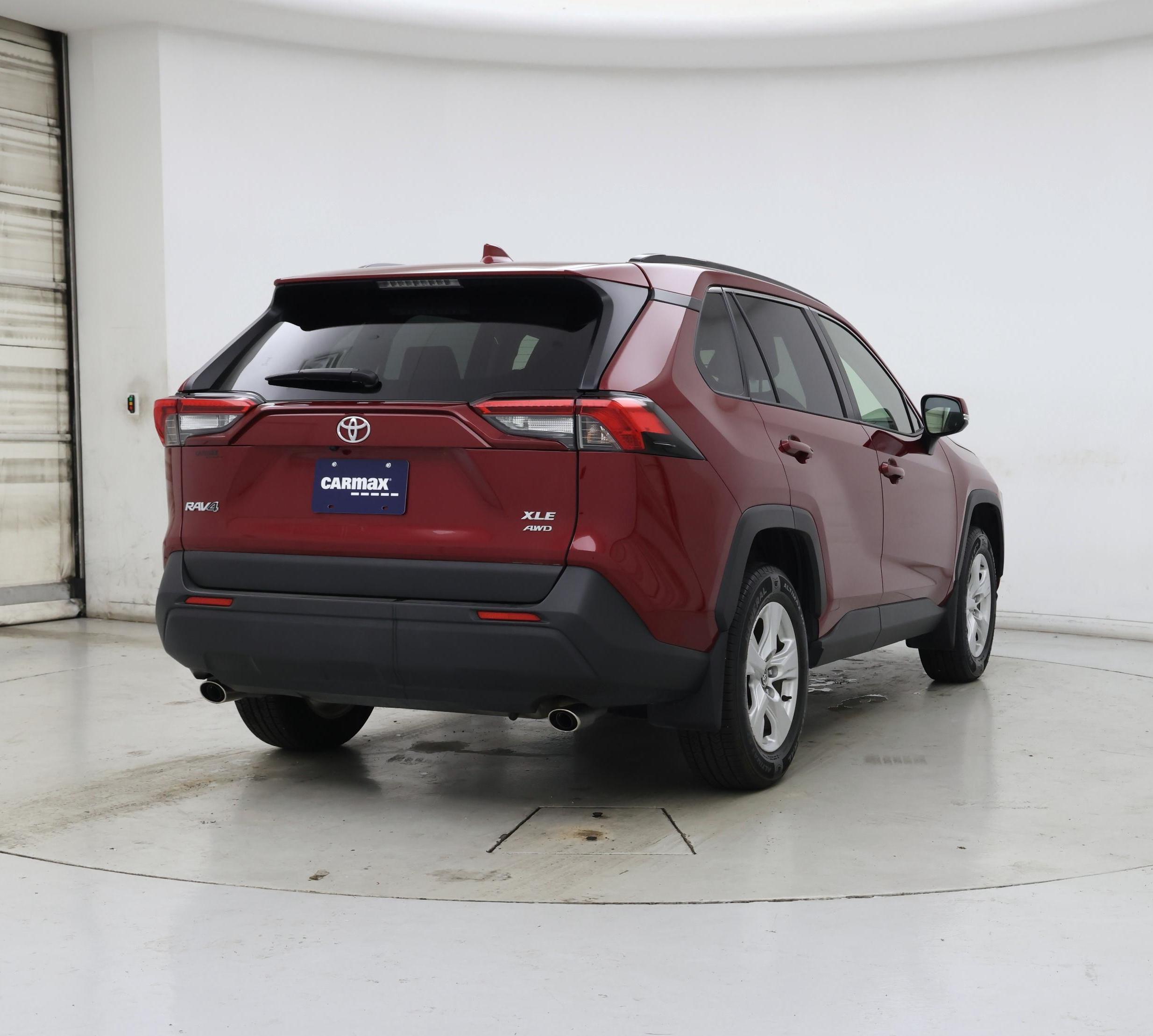 Thumbnail: 2021 Toyota RAV4 - 8
