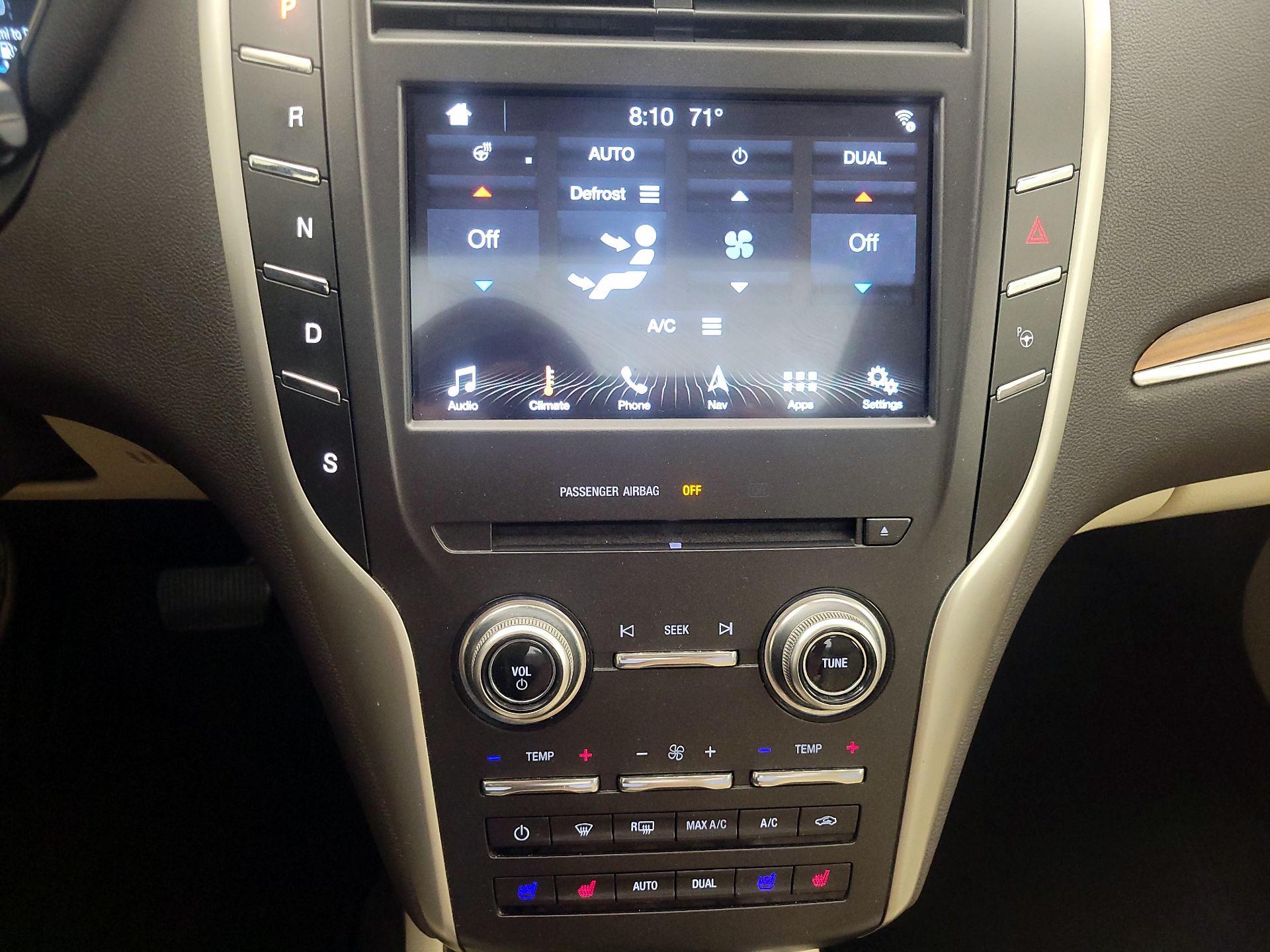 Thumbnail: 2016 Lincoln MKC - 17