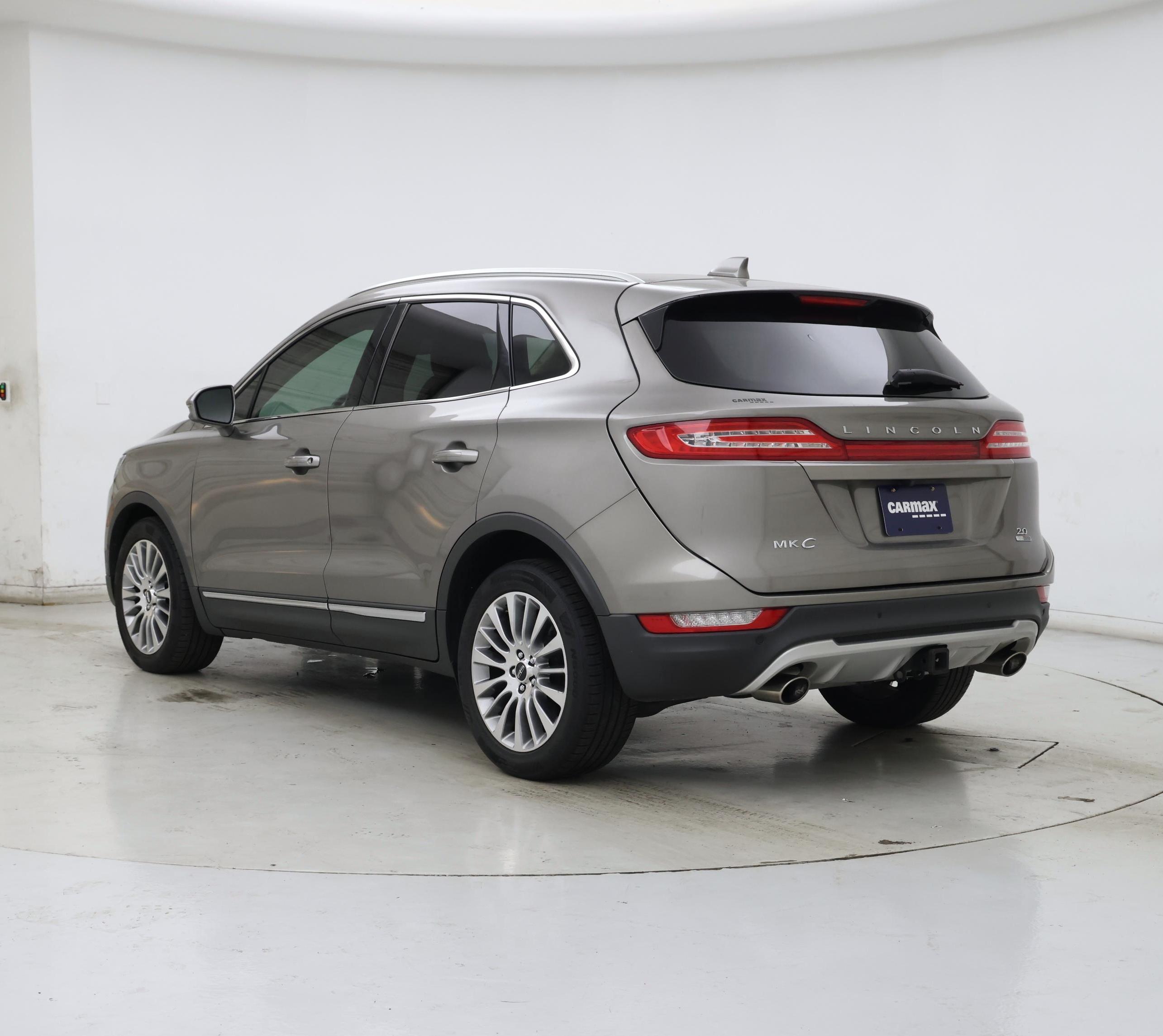 Thumbnail: 2016 Lincoln MKC - 2