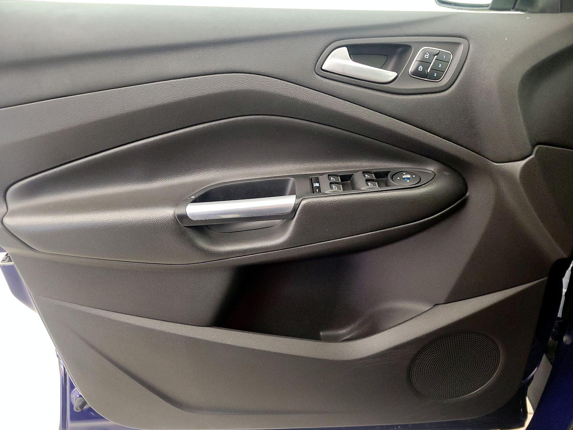 Thumbnail: 2015 Ford Escape - 12