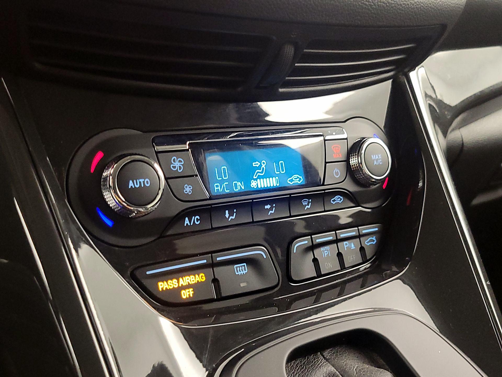 Thumbnail: 2015 Ford Escape - 16