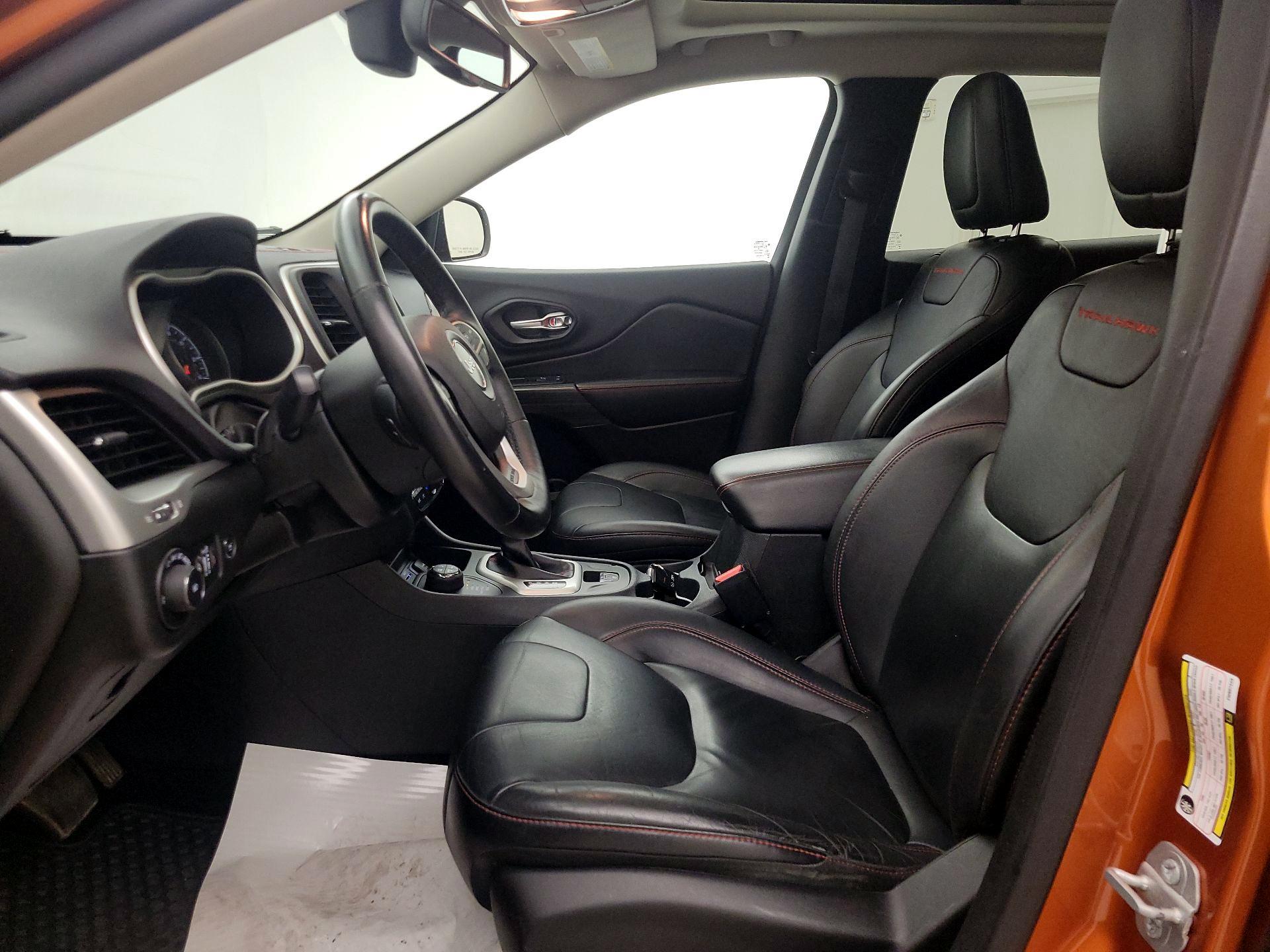 Thumbnail: 2015 Jeep Cherokee - 11