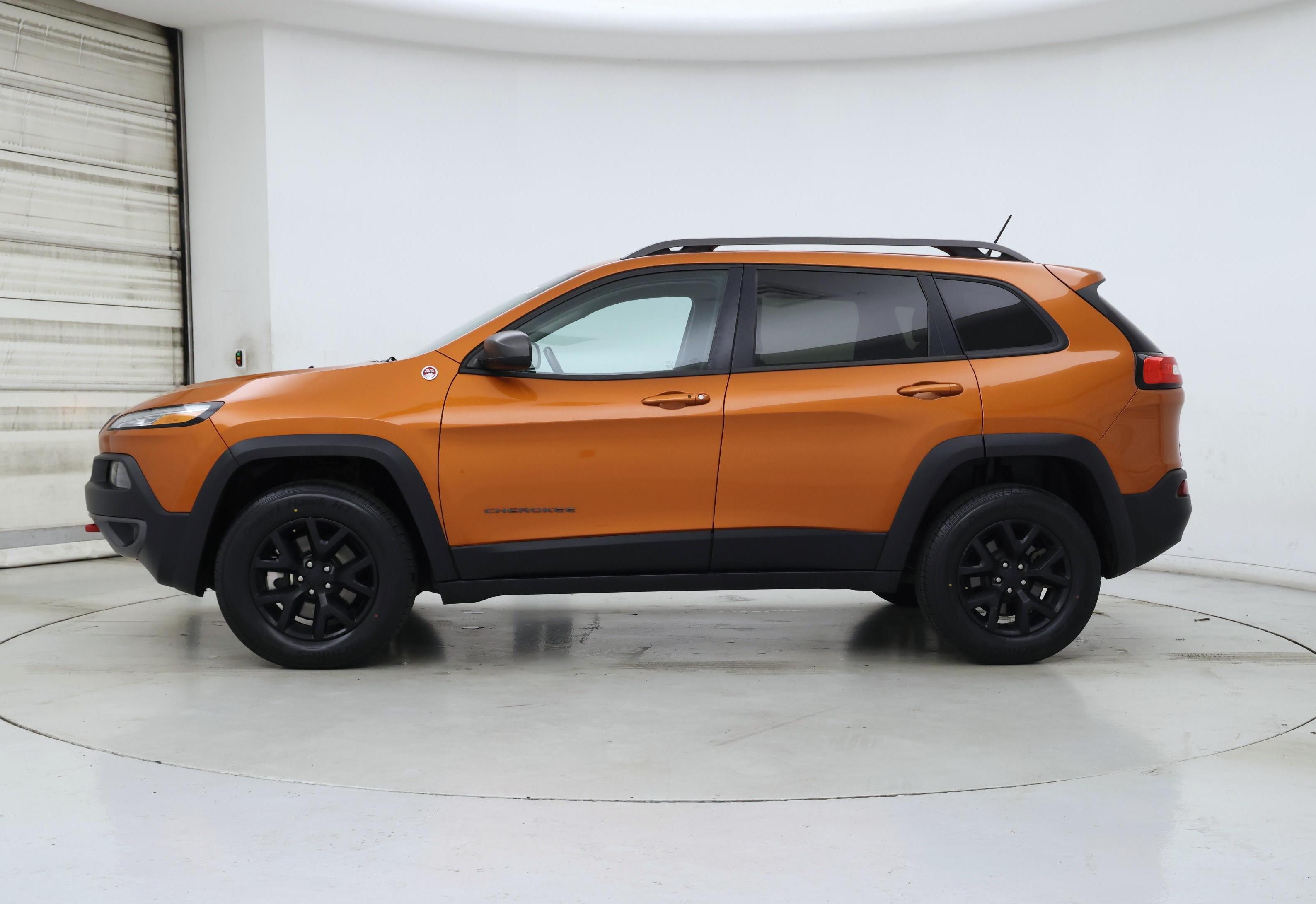 Thumbnail: 2015 Jeep Cherokee - 3