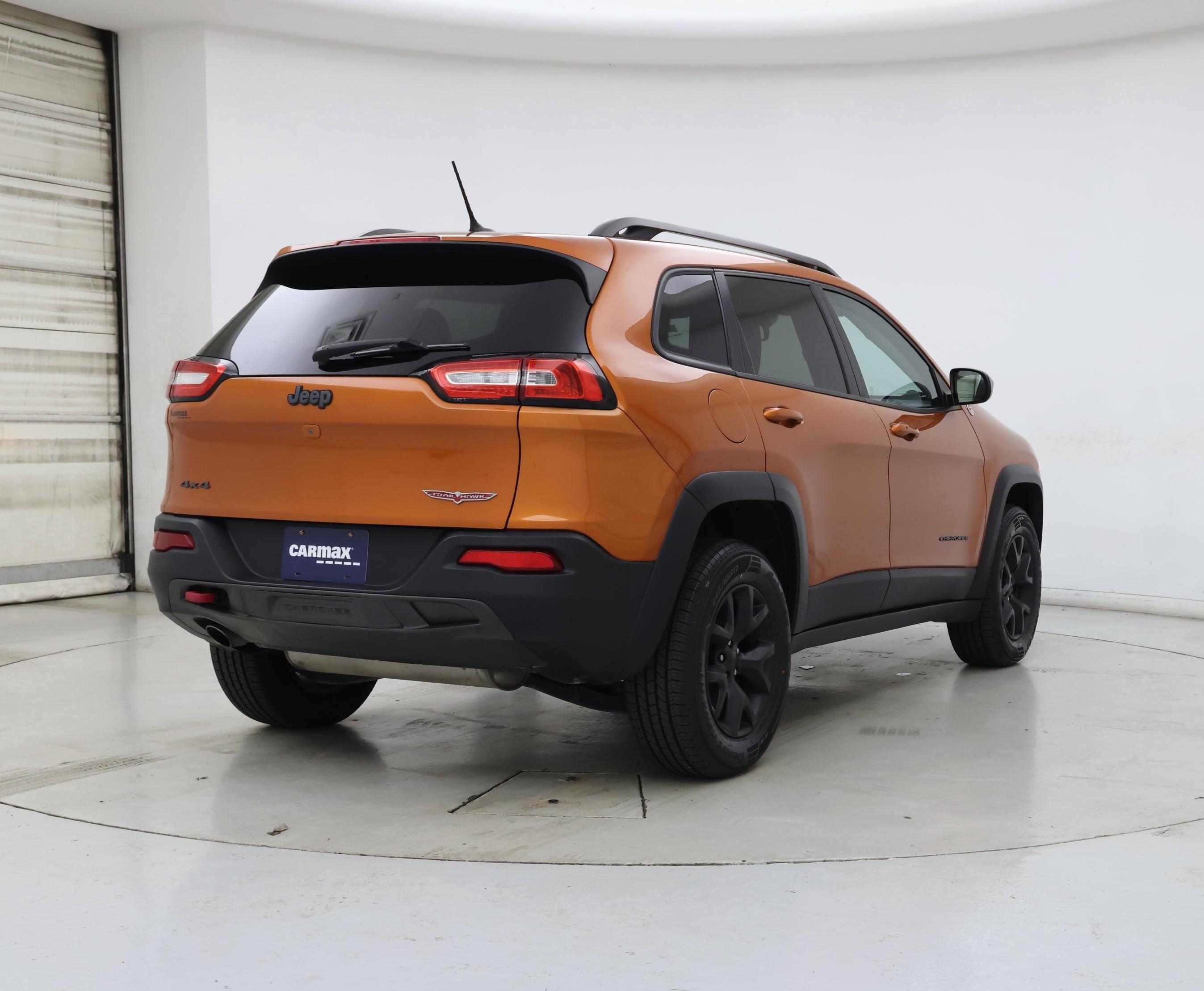 Thumbnail: 2015 Jeep Cherokee - 8