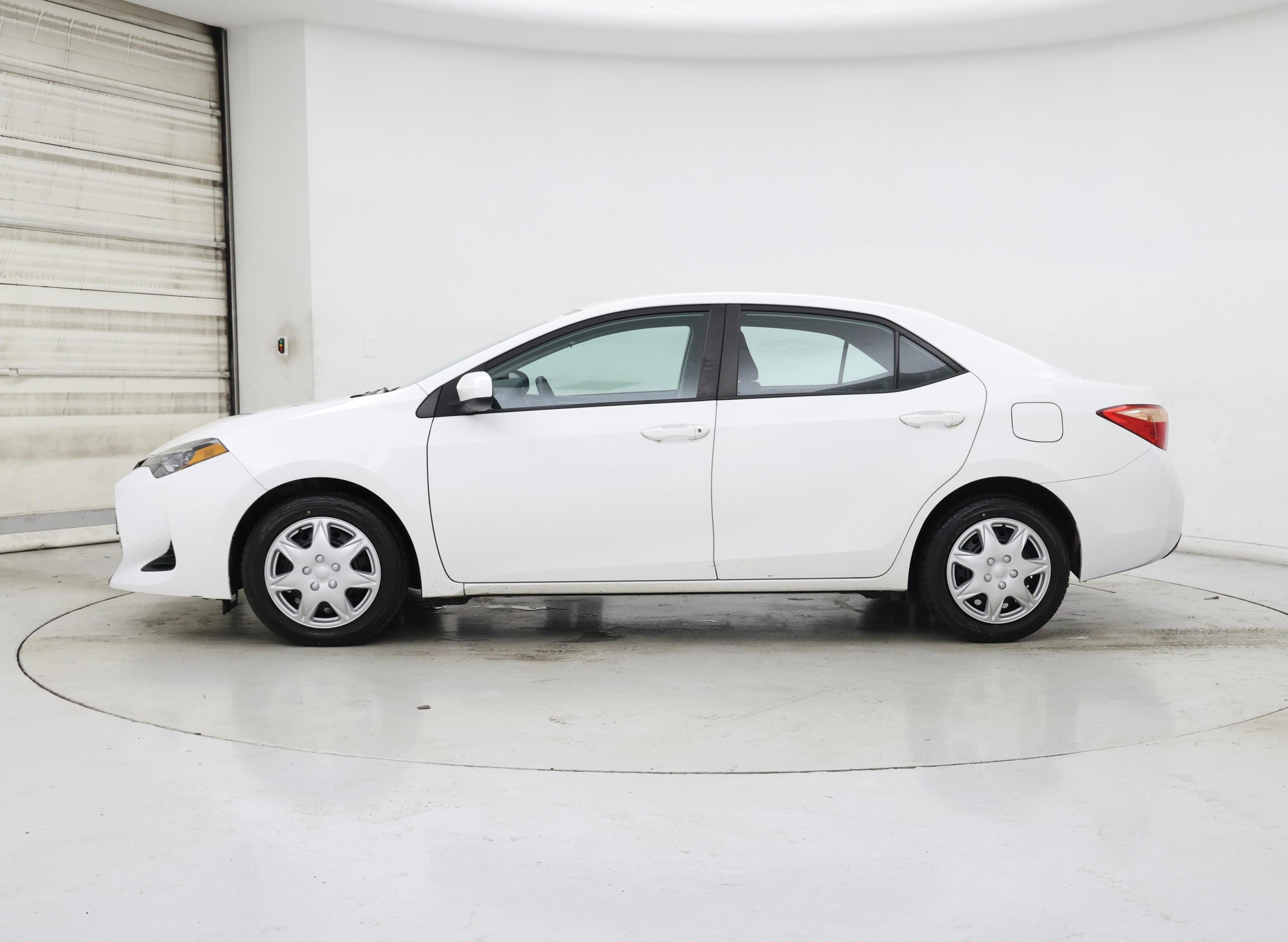 Thumbnail: 2019 Toyota Corolla - 3