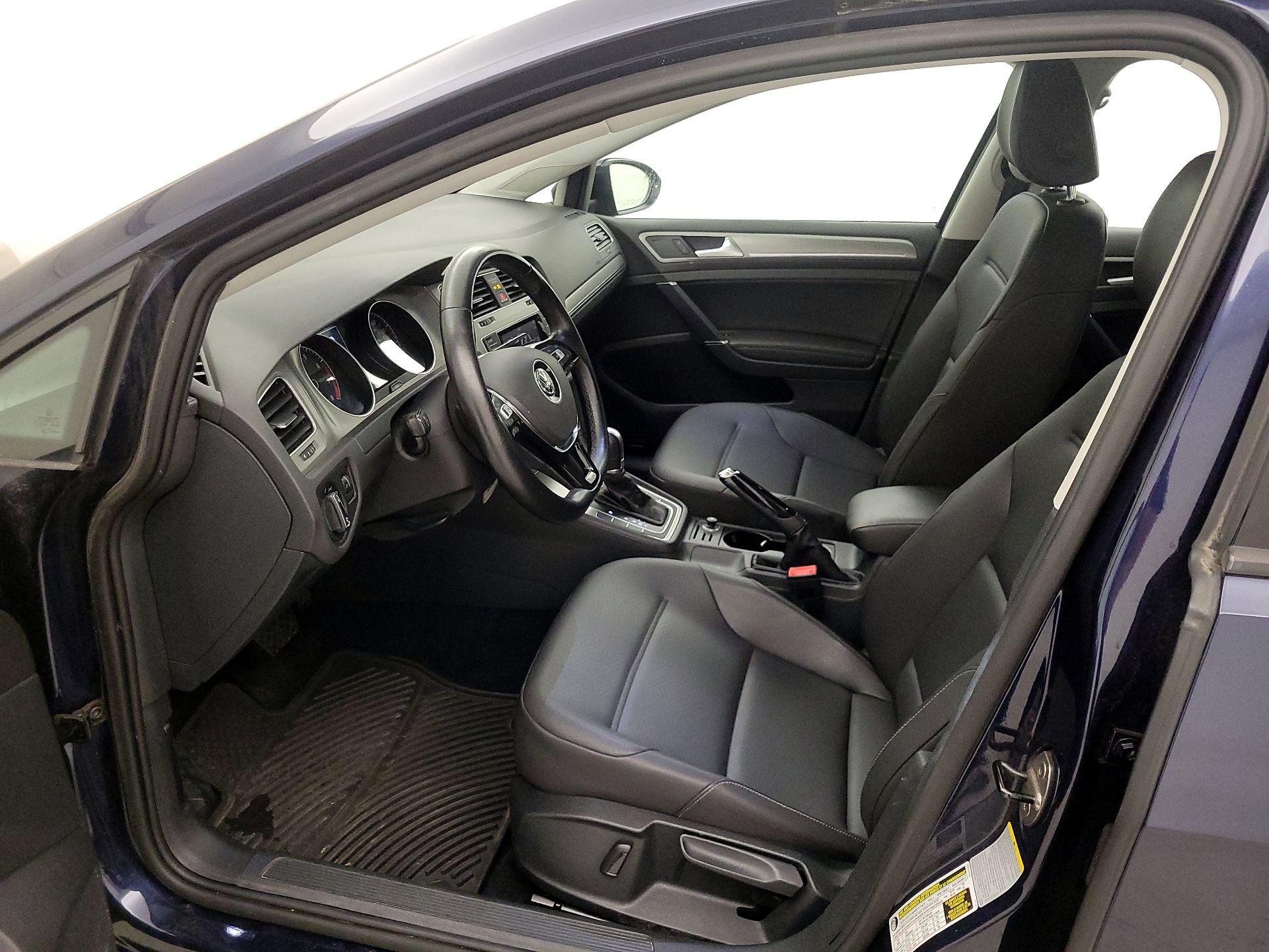 Thumbnail: 2015 Volkswagen Golf - 11