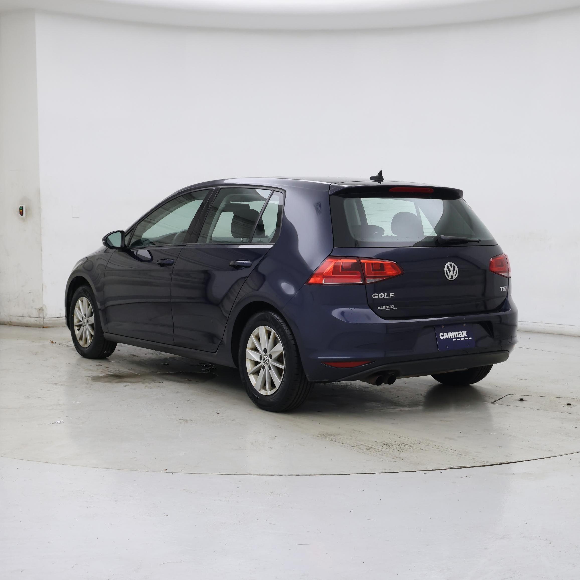 Thumbnail: 2015 Volkswagen Golf - 2