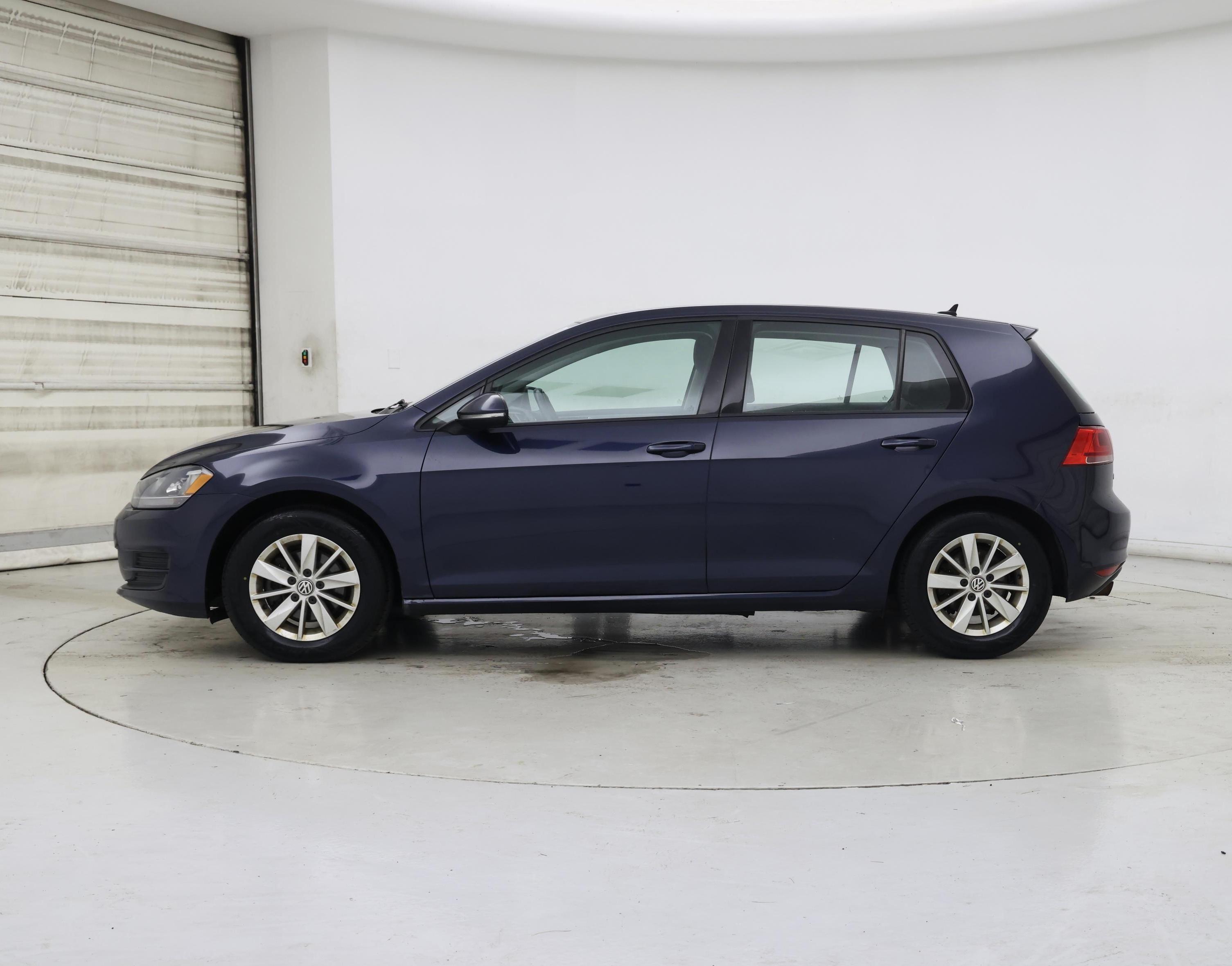Thumbnail: 2015 Volkswagen Golf - 3