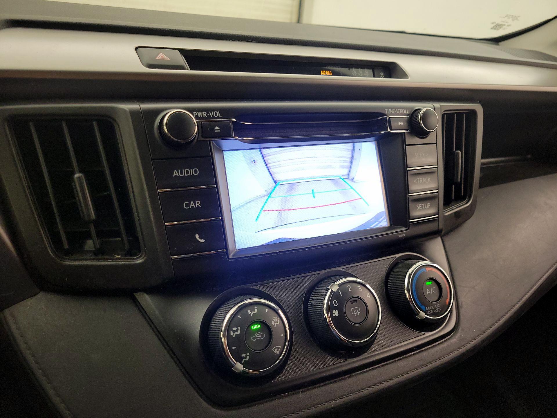 Thumbnail: 2018 Toyota RAV4 - 14