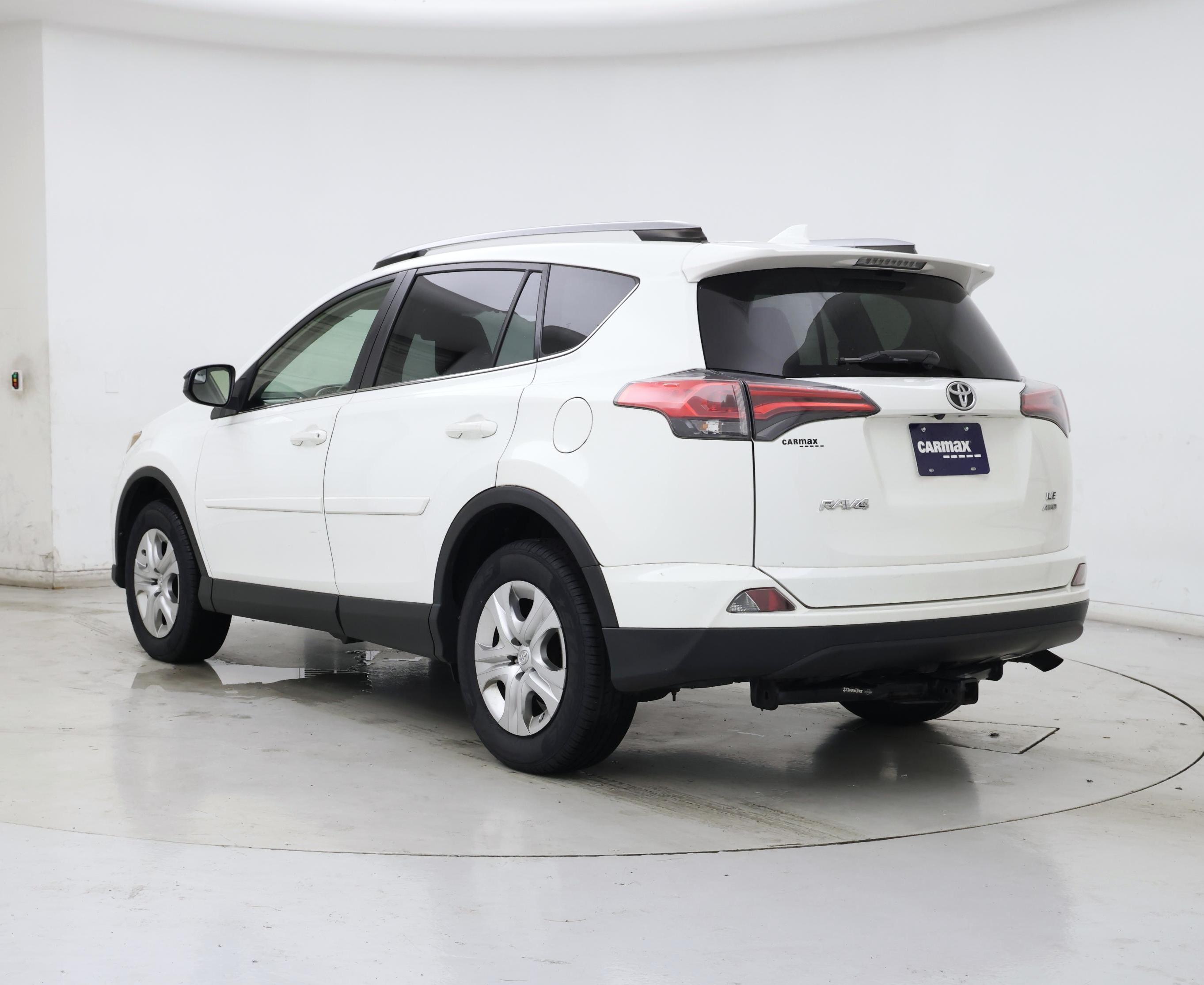 Thumbnail: 2018 Toyota RAV4 - 2
