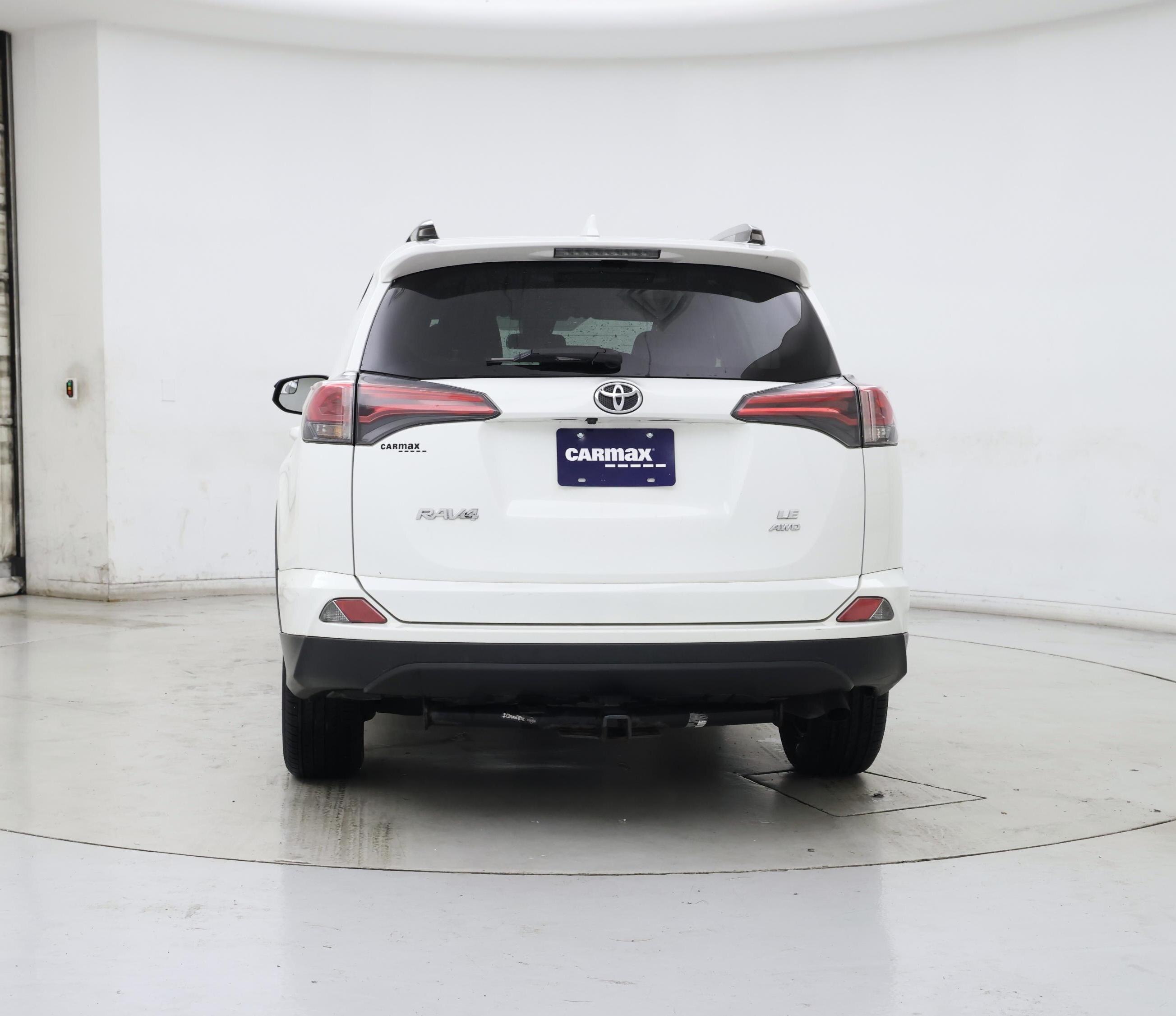 Thumbnail: 2018 Toyota RAV4 - 6