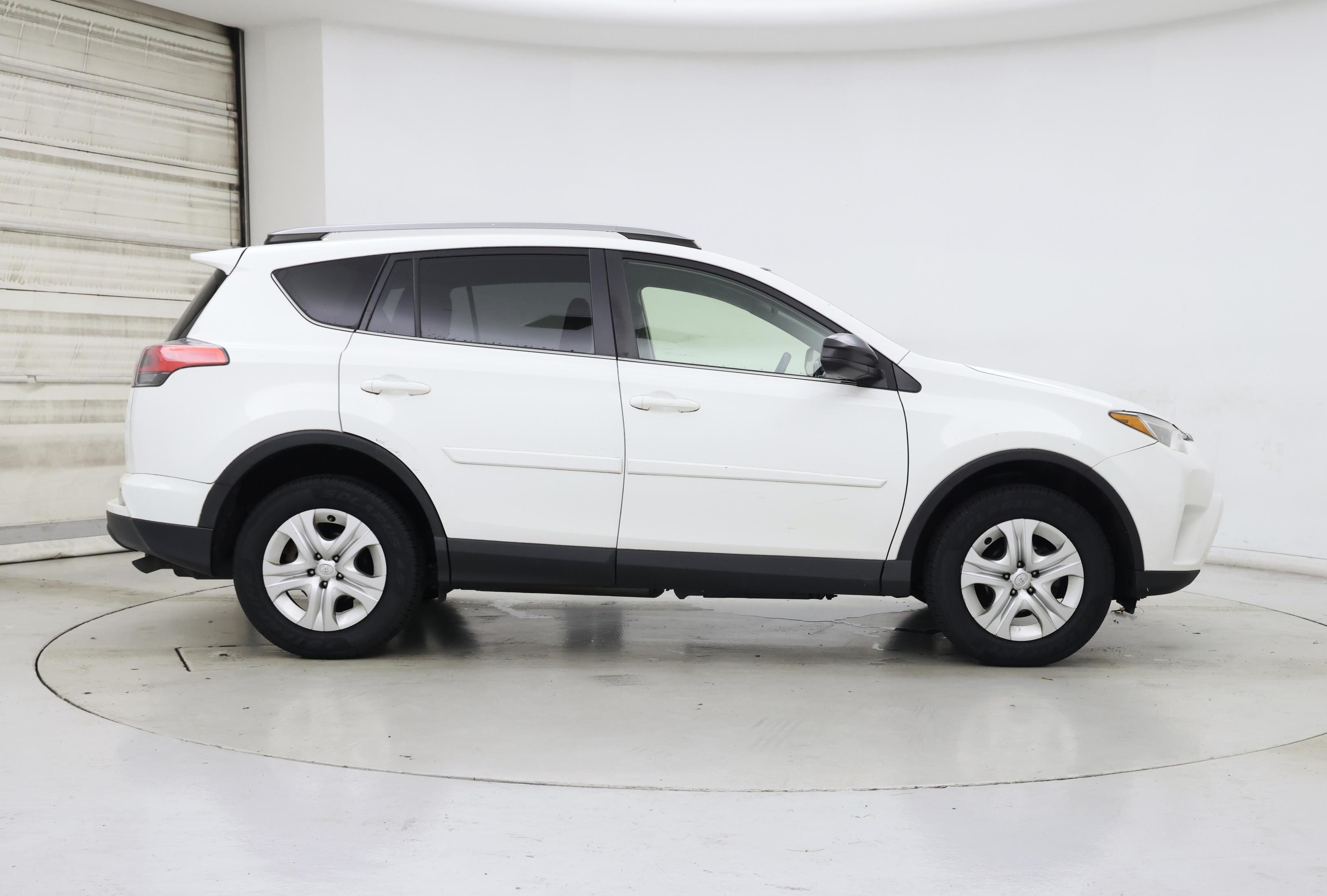 Thumbnail: 2018 Toyota RAV4 - 7