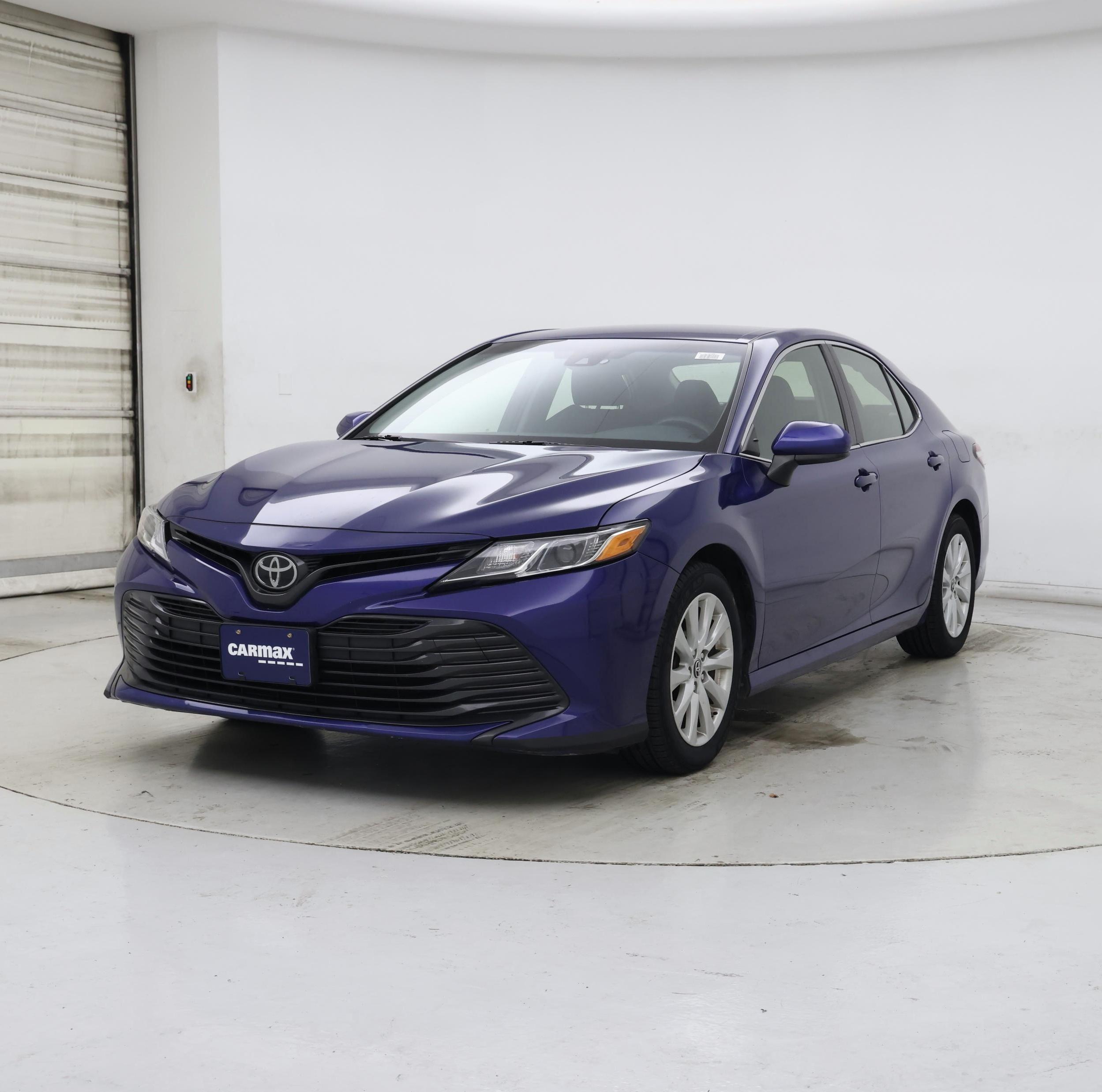 Thumbnail: 2018 Toyota Camry - 4