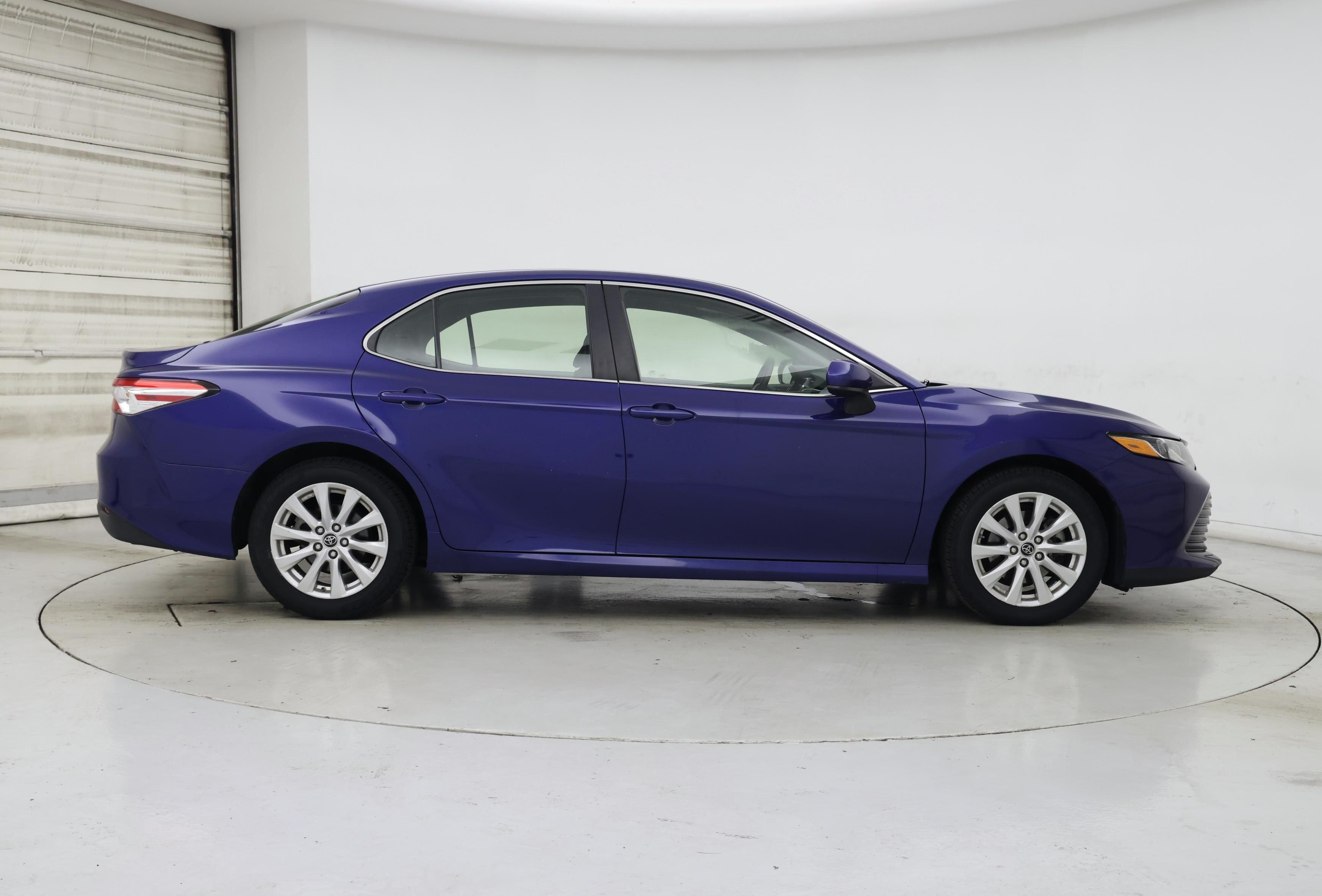 Thumbnail: 2018 Toyota Camry - 7