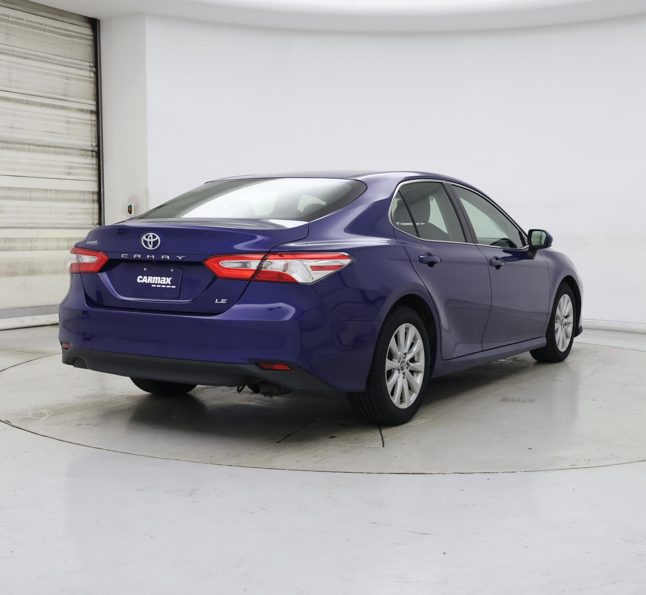Thumbnail: 2018 Toyota Camry - 8