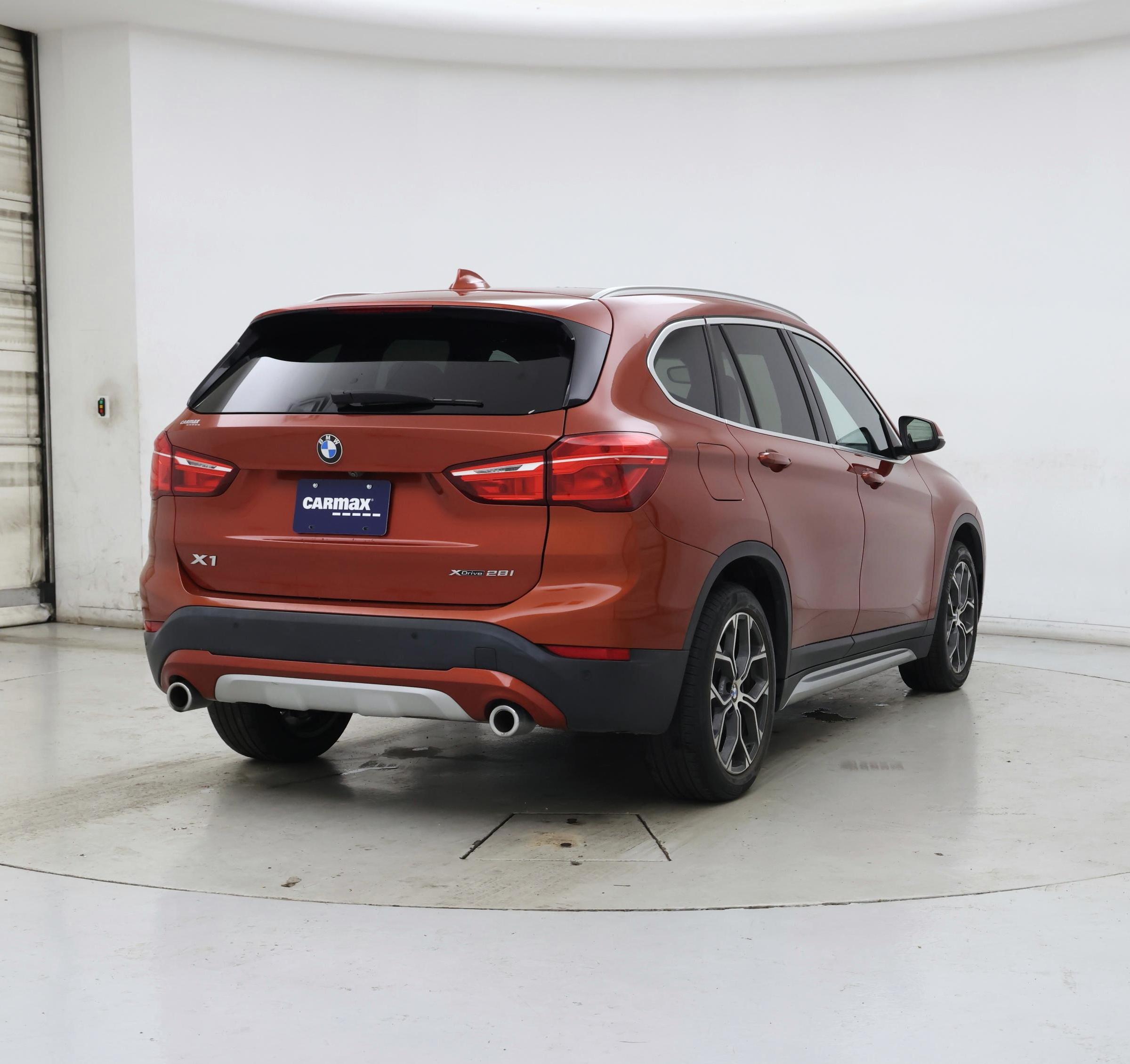 Thumbnail: 2020 BMW X1 - 8