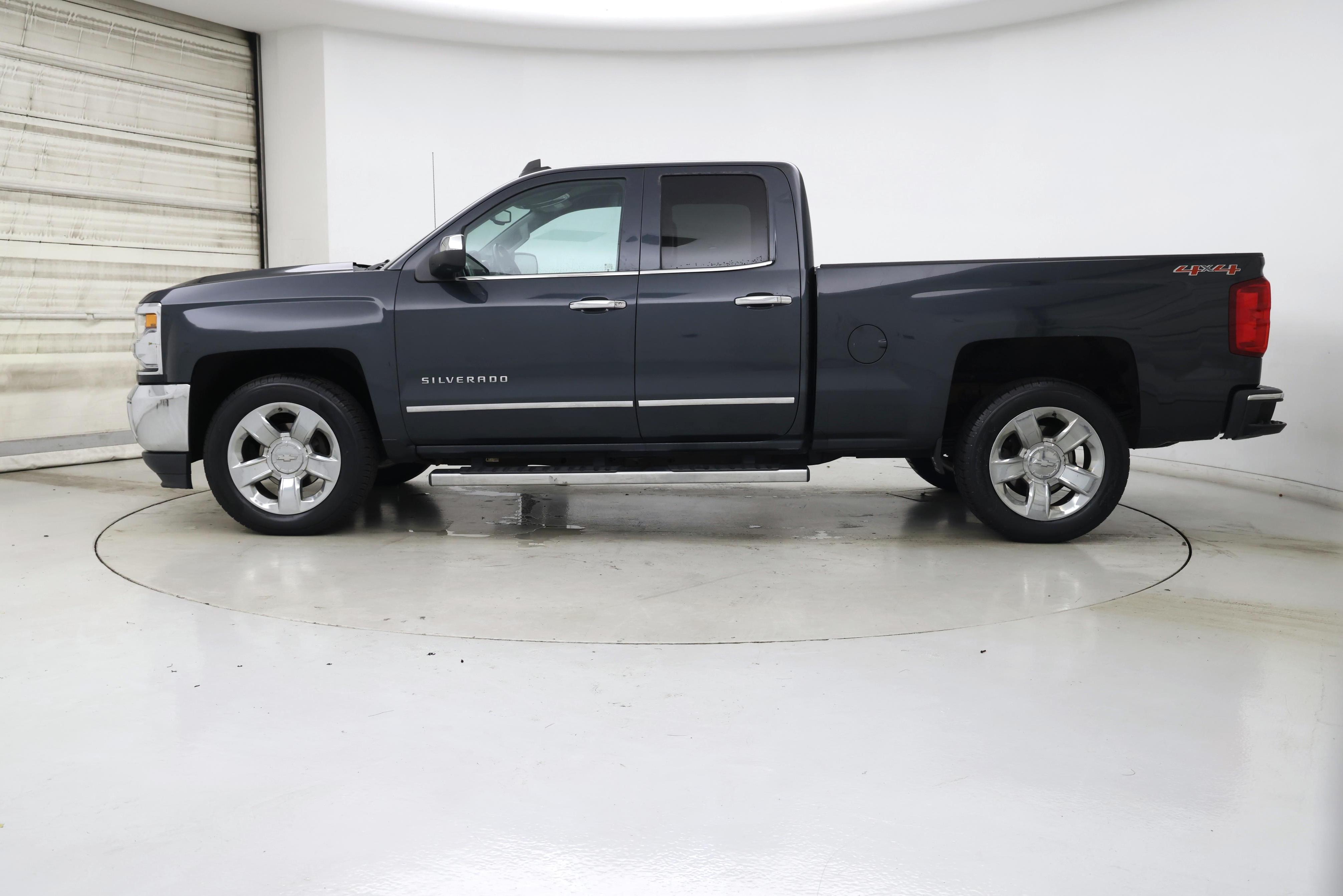 Thumbnail: 2017 Chevrolet Silverado 1500 - 3