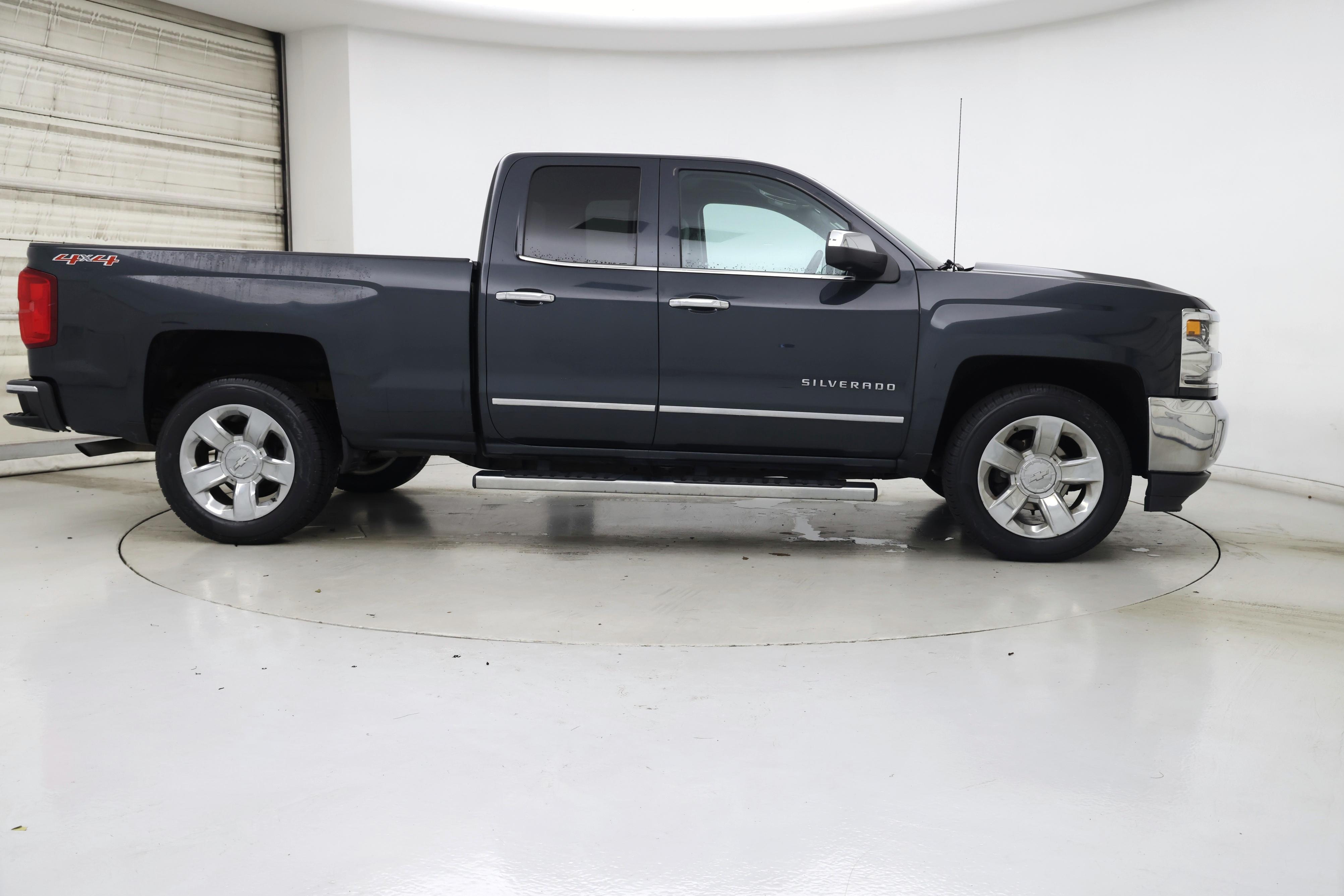 Thumbnail: 2017 Chevrolet Silverado 1500 - 7
