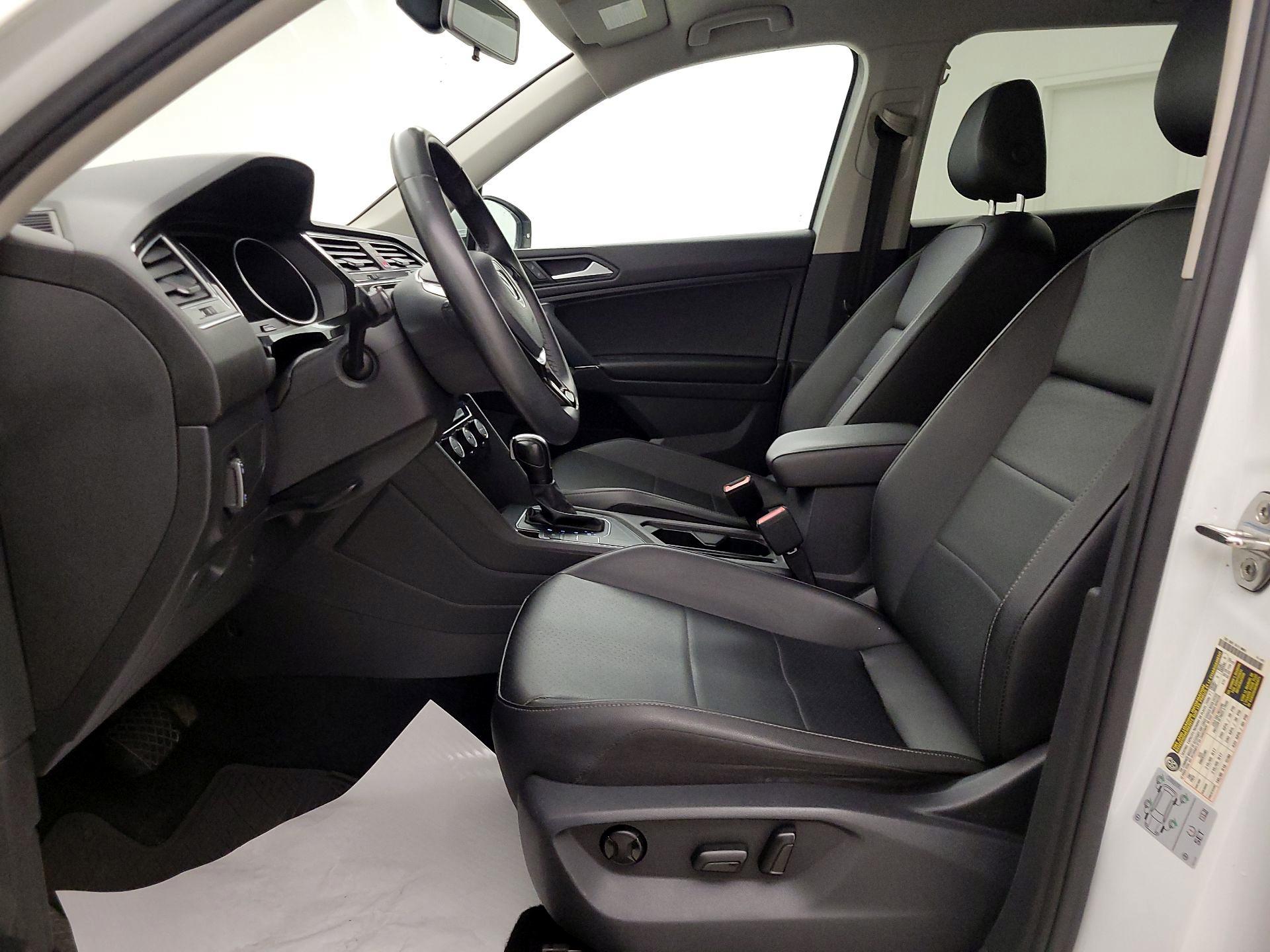 Thumbnail: 2020 Volkswagen Tiguan - 11