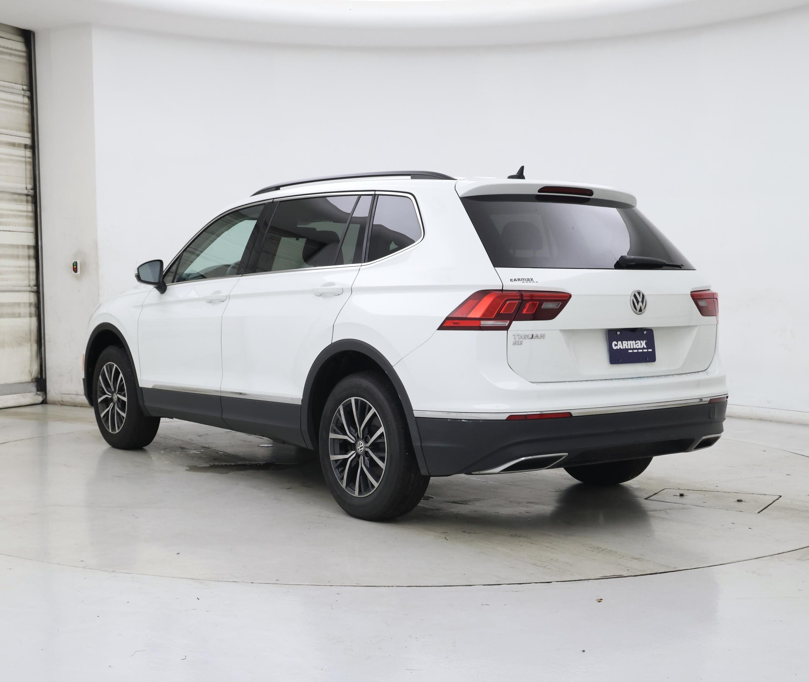 Thumbnail: 2020 Volkswagen Tiguan - 2