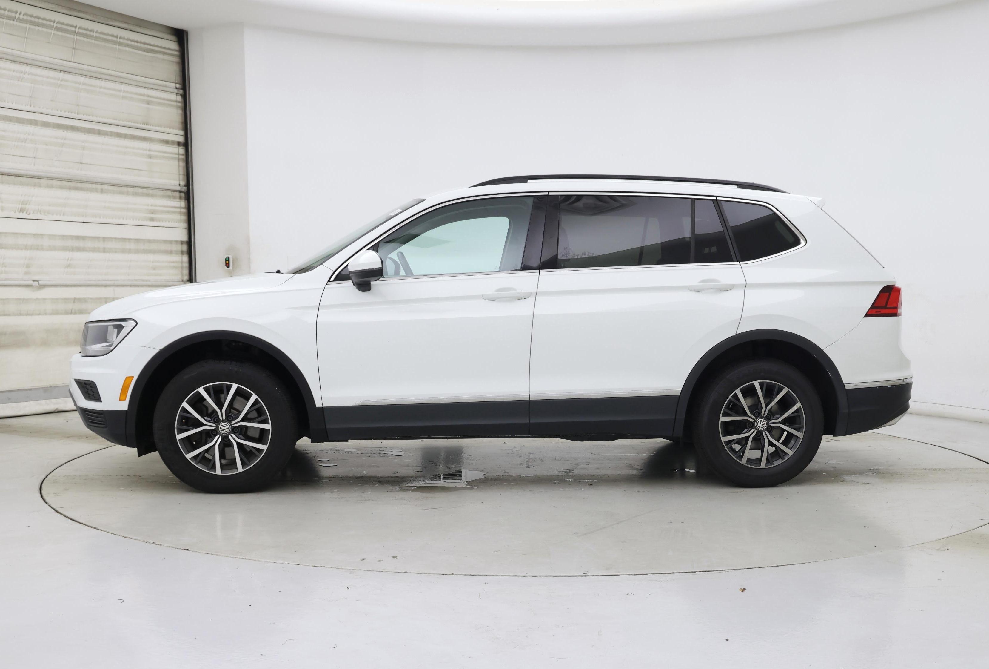 Thumbnail: 2020 Volkswagen Tiguan - 3