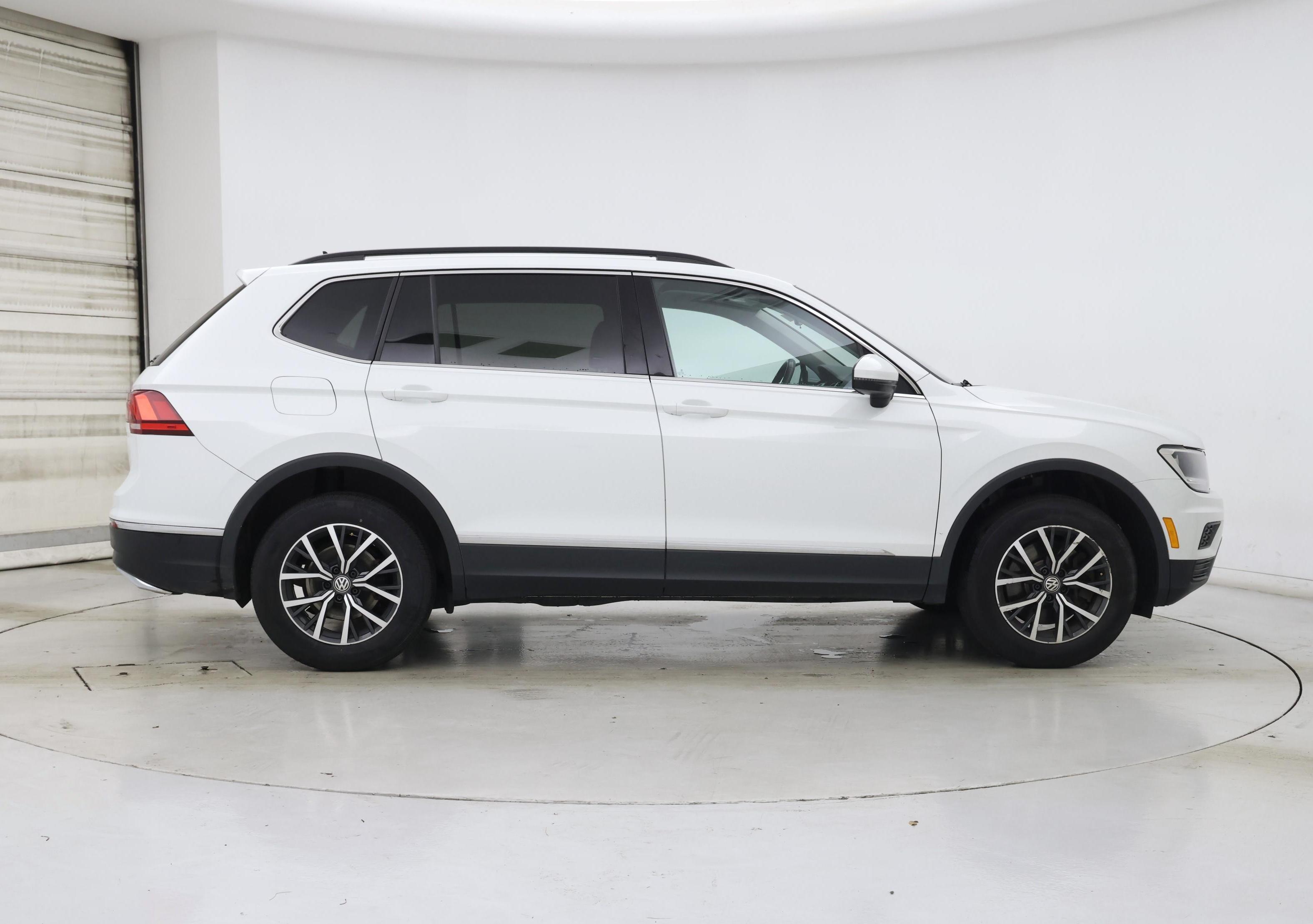 Thumbnail: 2020 Volkswagen Tiguan - 7