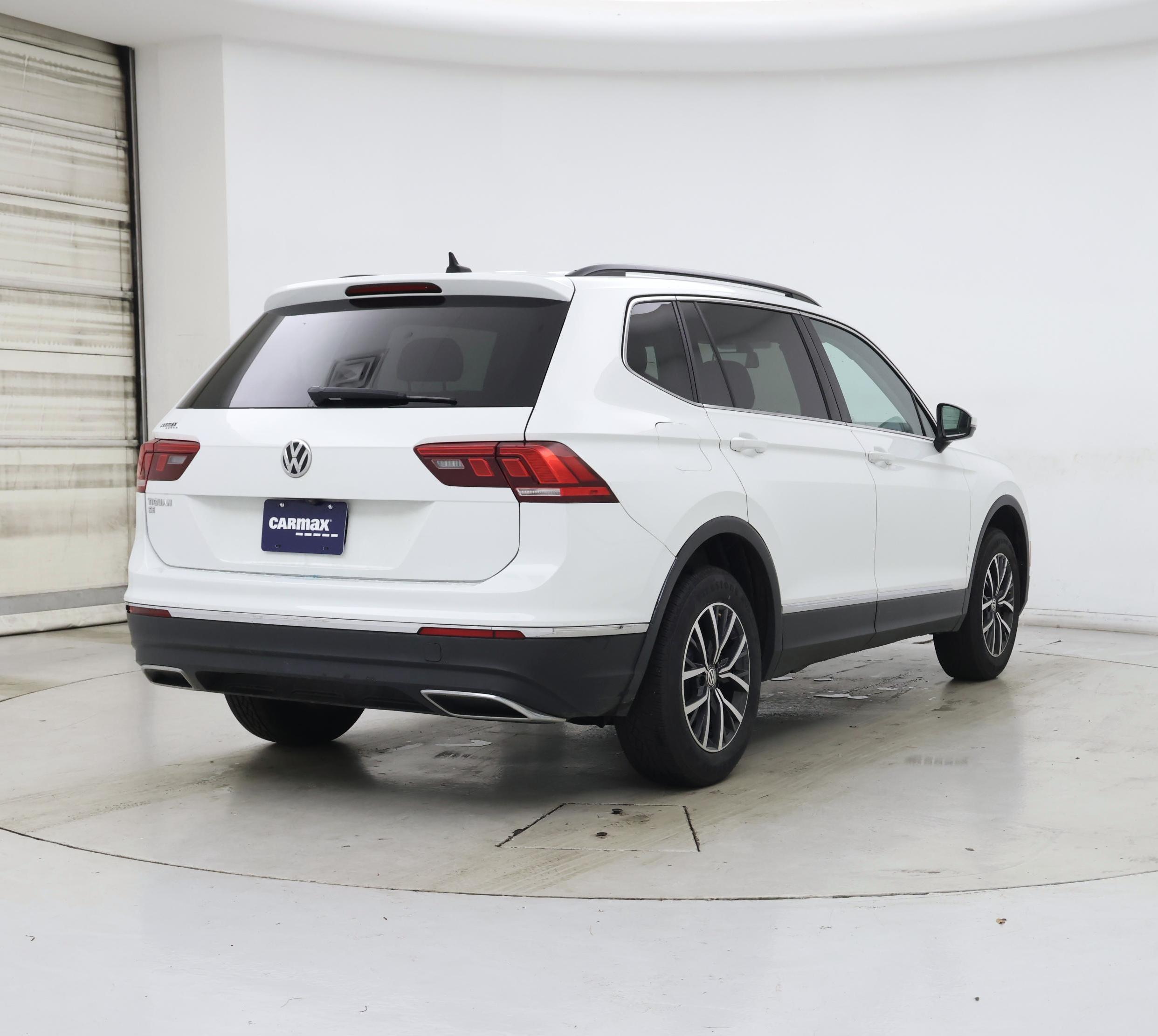 Thumbnail: 2020 Volkswagen Tiguan - 8