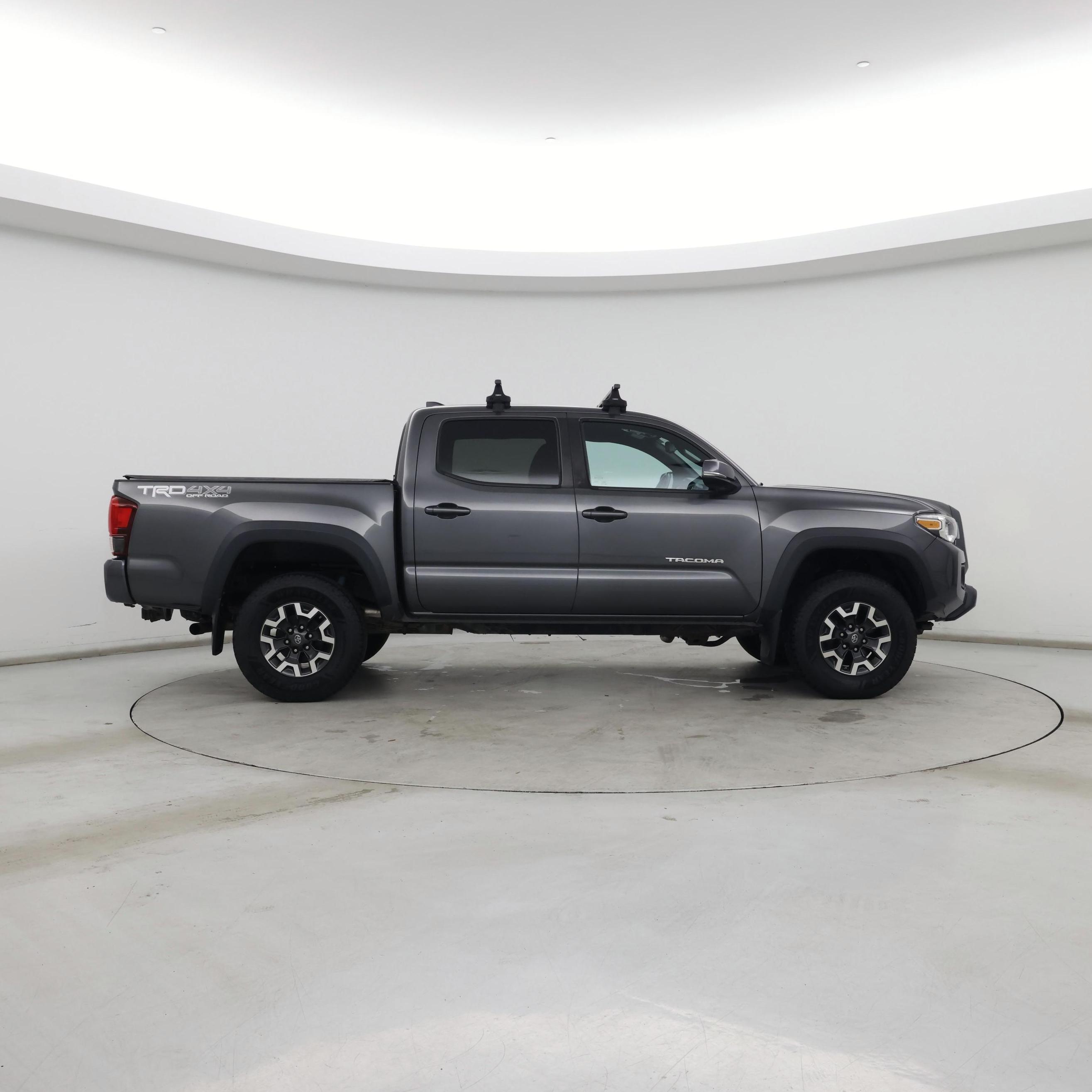 Thumbnail: 2019 Toyota Tacoma - 7