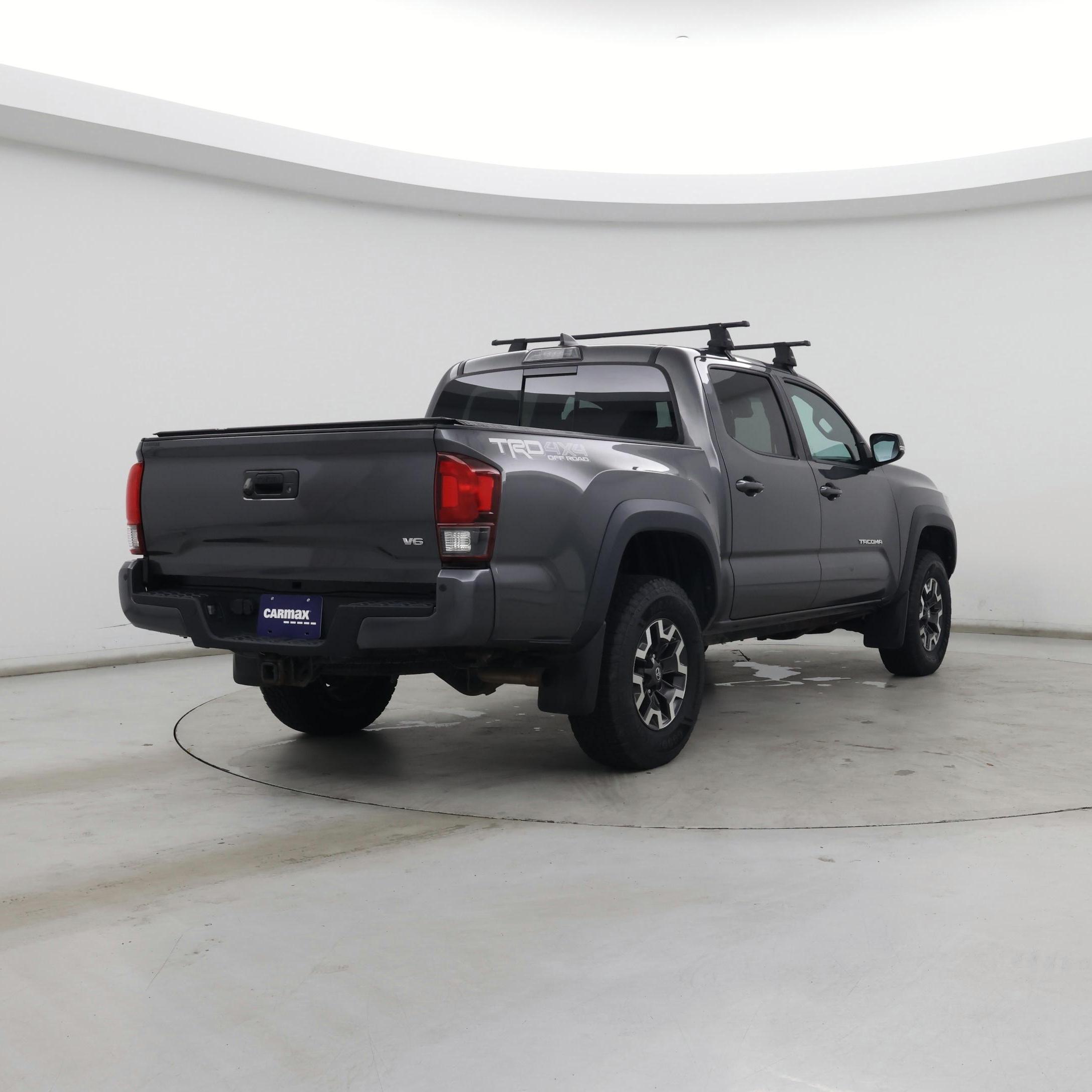 Thumbnail: 2019 Toyota Tacoma - 8