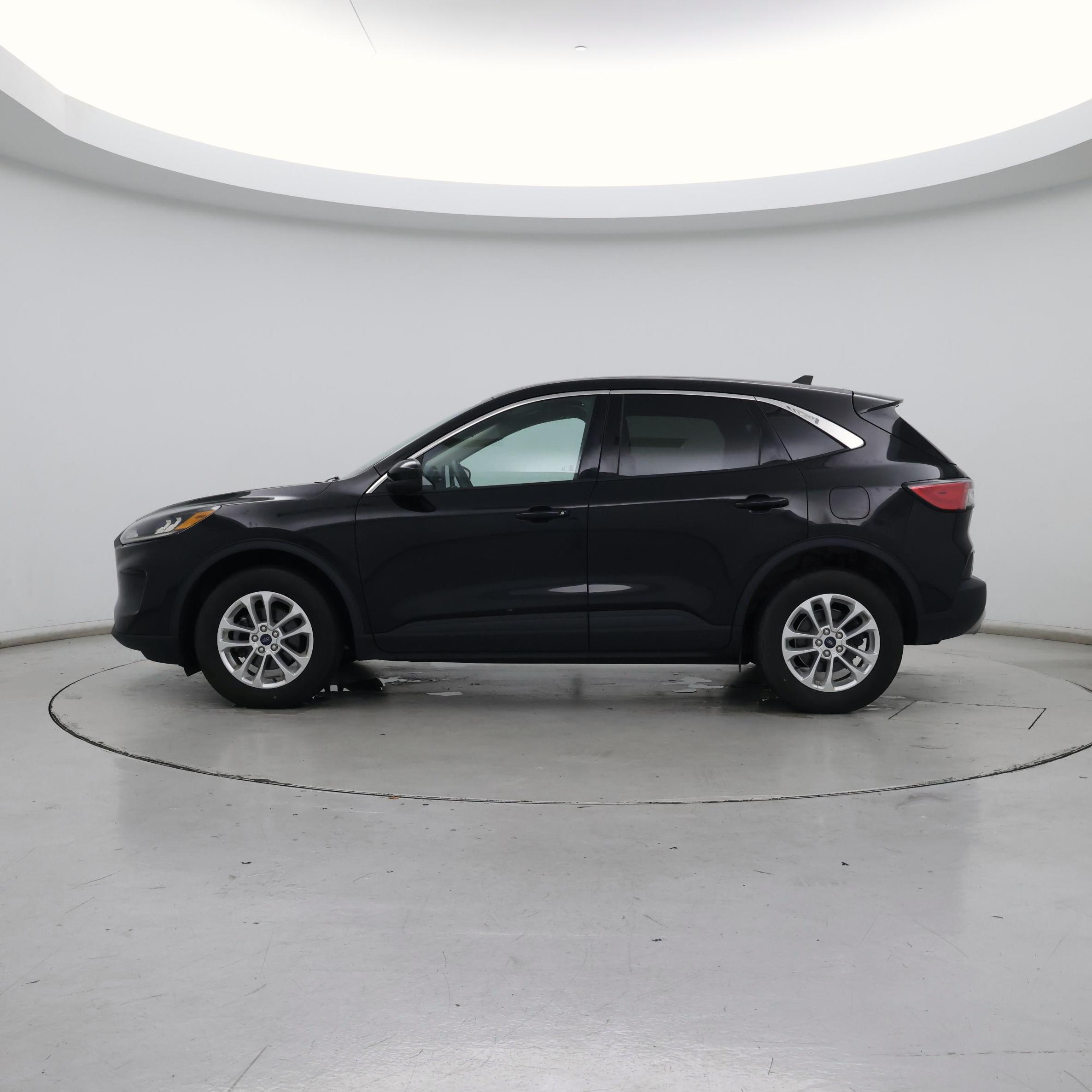 Thumbnail: 2020 Ford Escape - 3