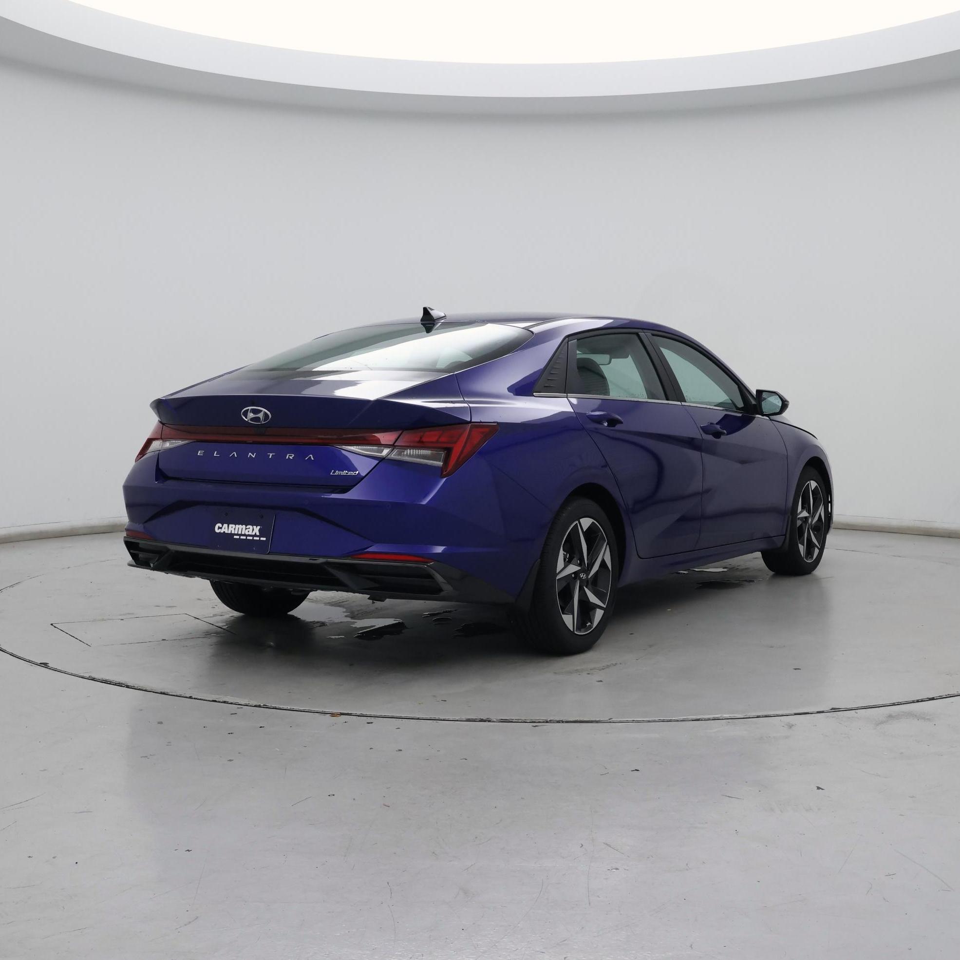 Thumbnail: 2023 Hyundai Elantra - 8