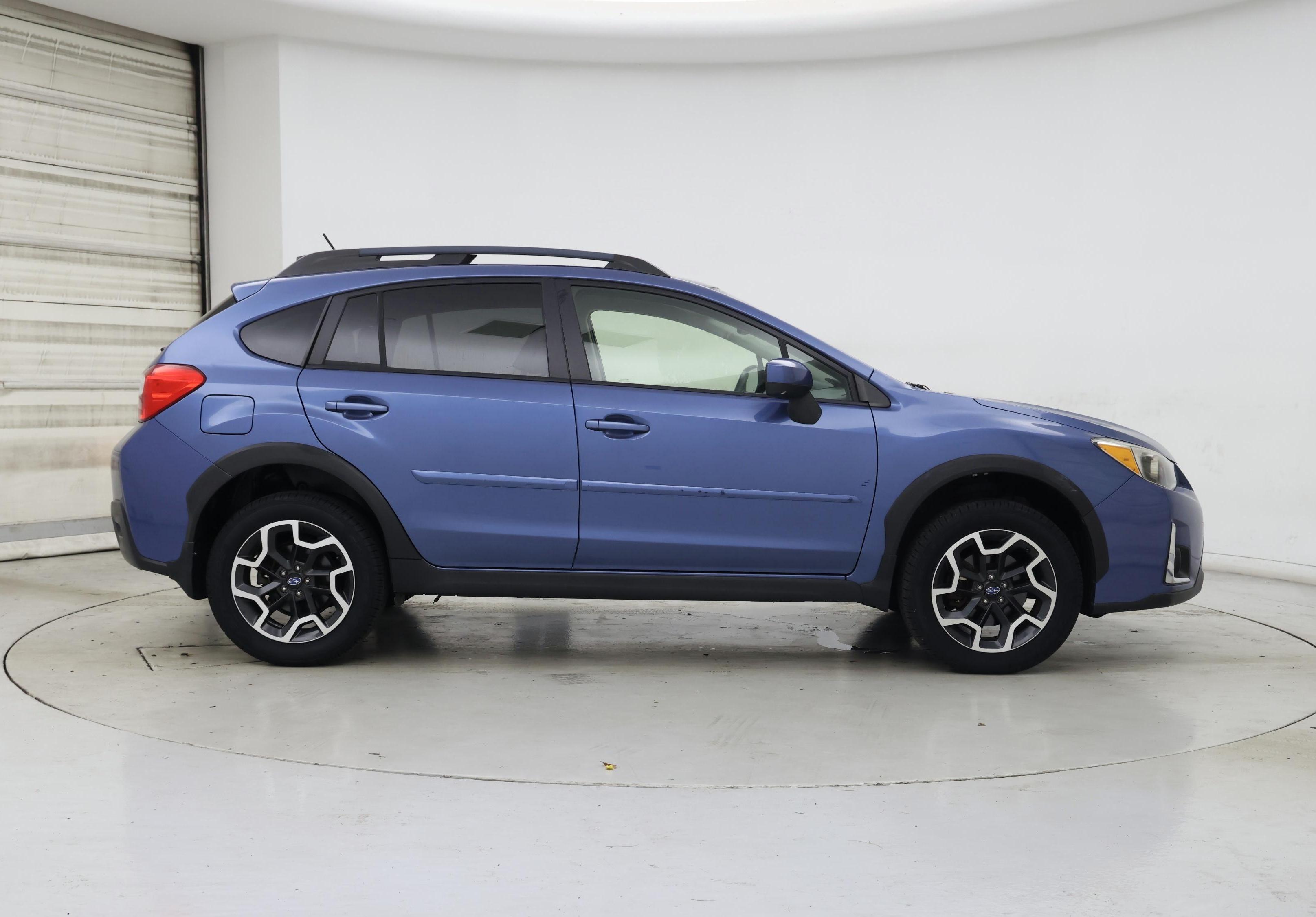 Thumbnail: 2017 Subaru Crosstrek - 7