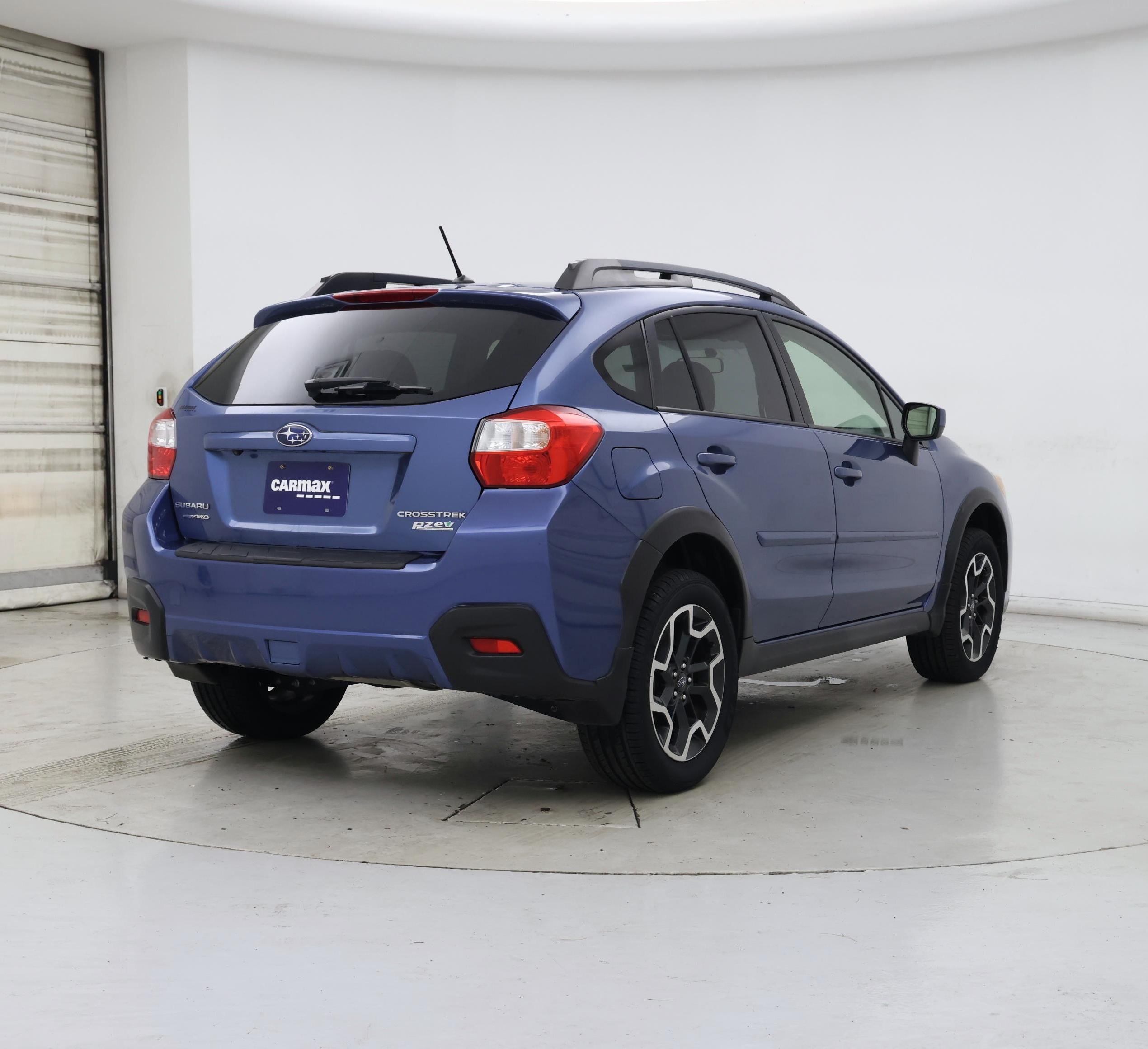 Thumbnail: 2017 Subaru Crosstrek - 8
