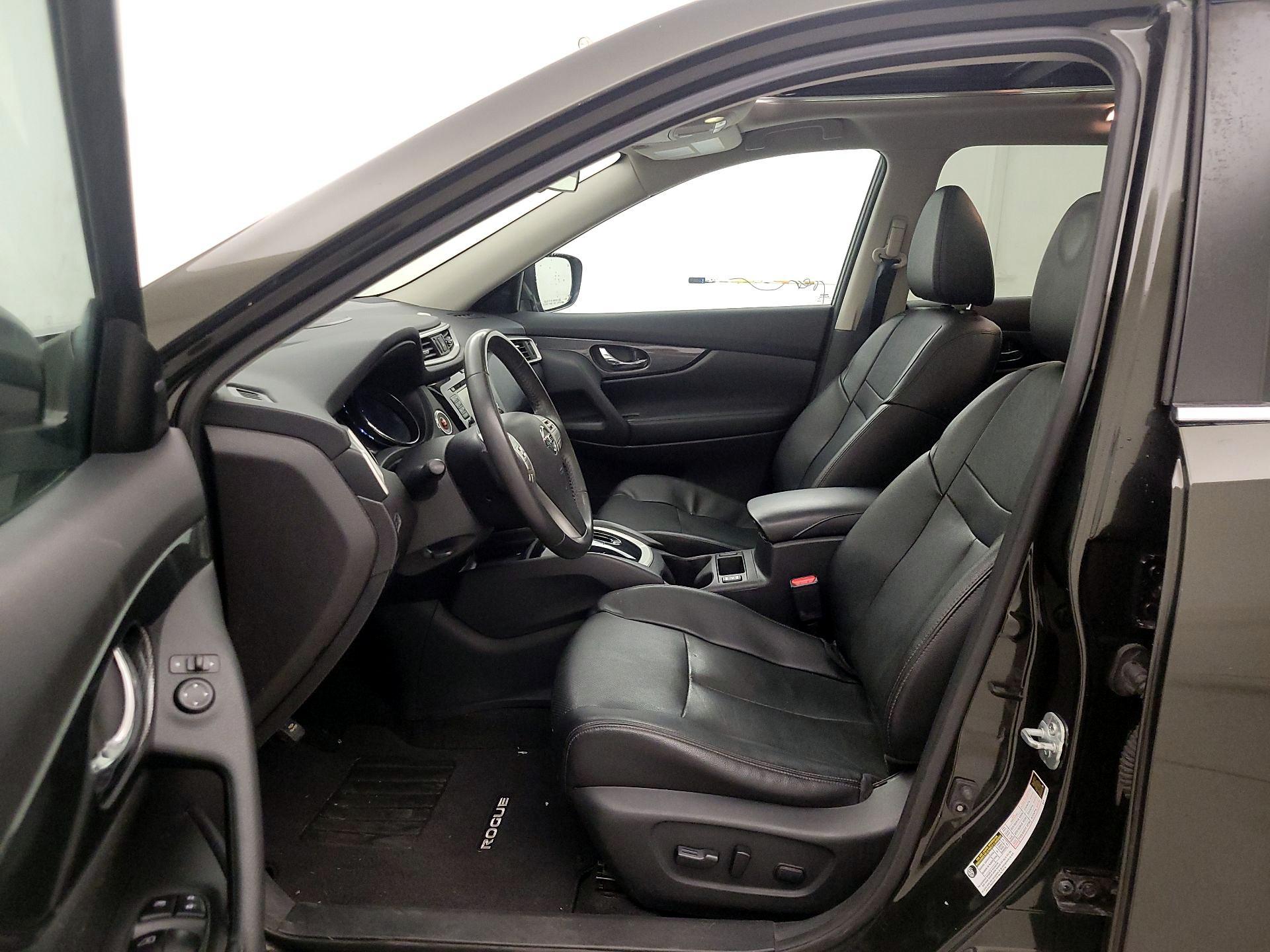 Thumbnail: 2016 Nissan Rogue - 11