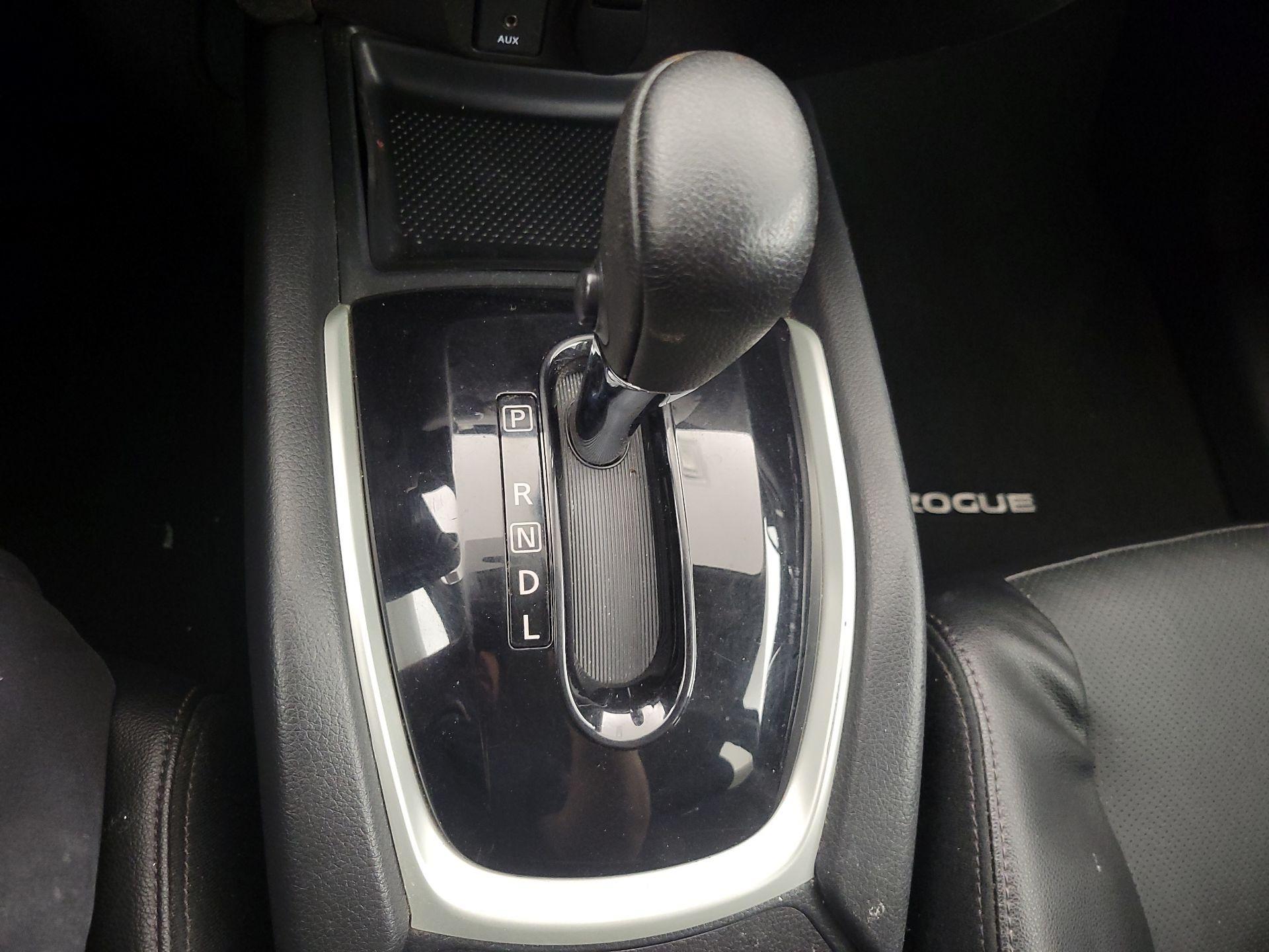 Thumbnail: 2016 Nissan Rogue - 18