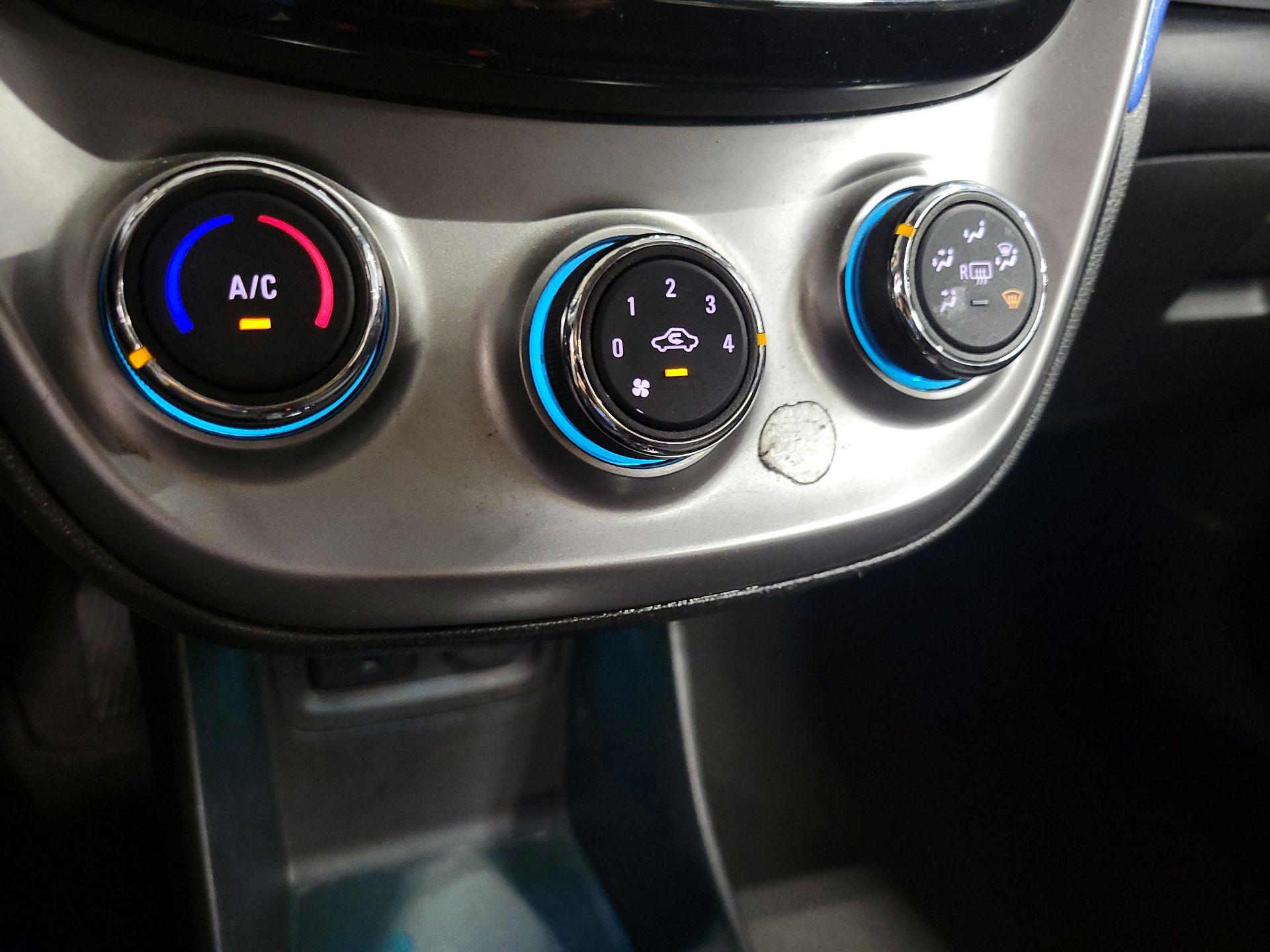 Thumbnail: 2018 Chevrolet Spark - 16