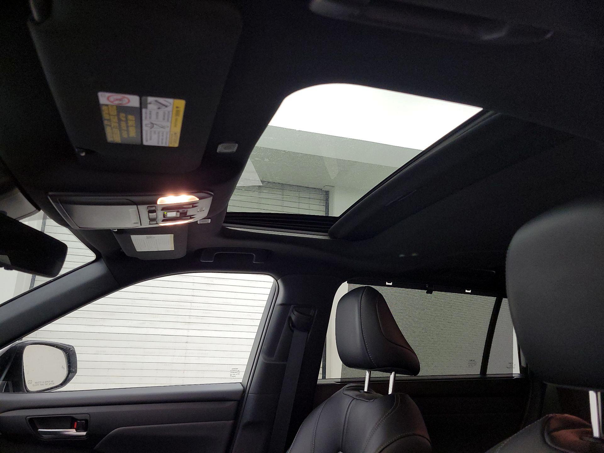 Thumbnail: 2023 Toyota Highlander - 19