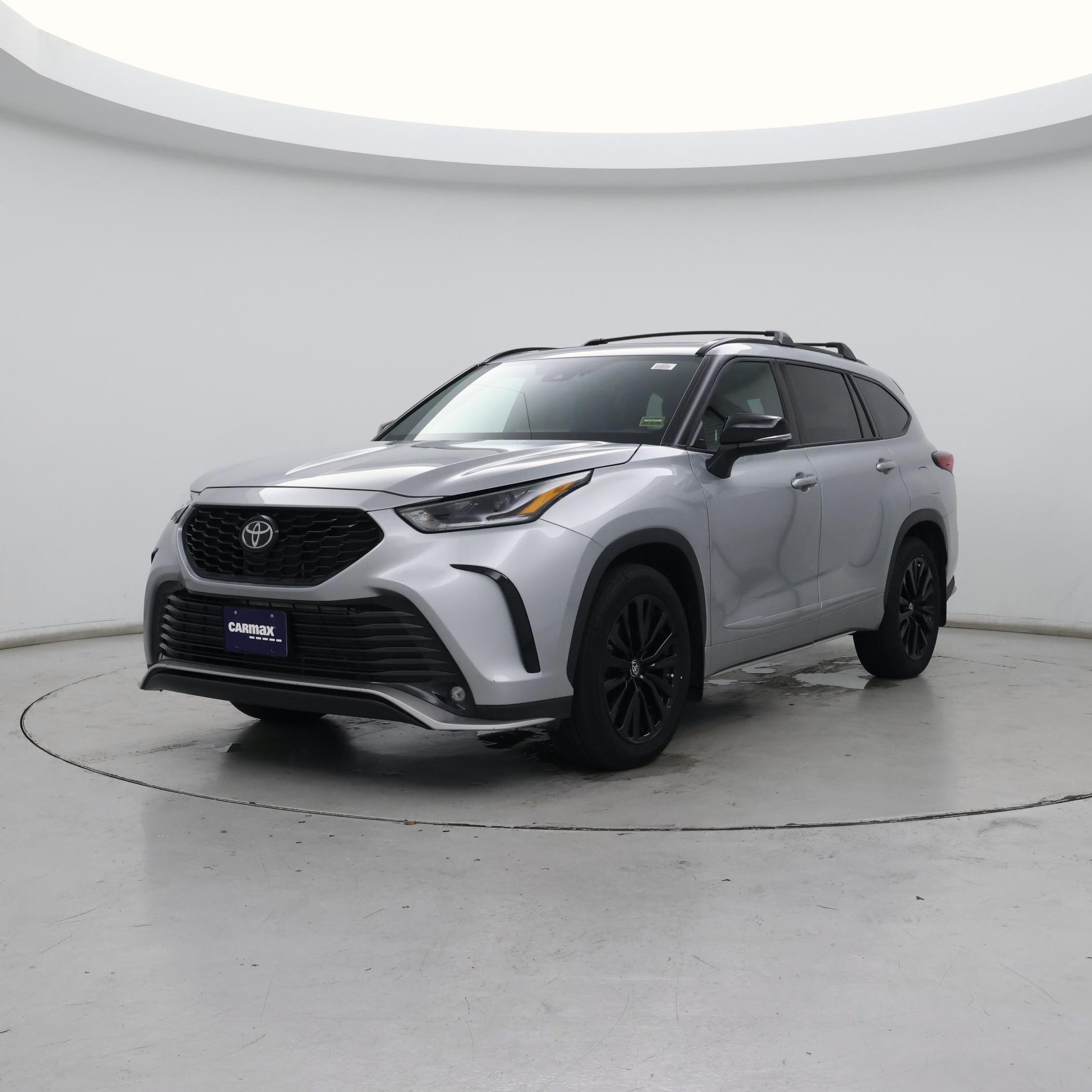 Thumbnail: 2023 Toyota Highlander - 4