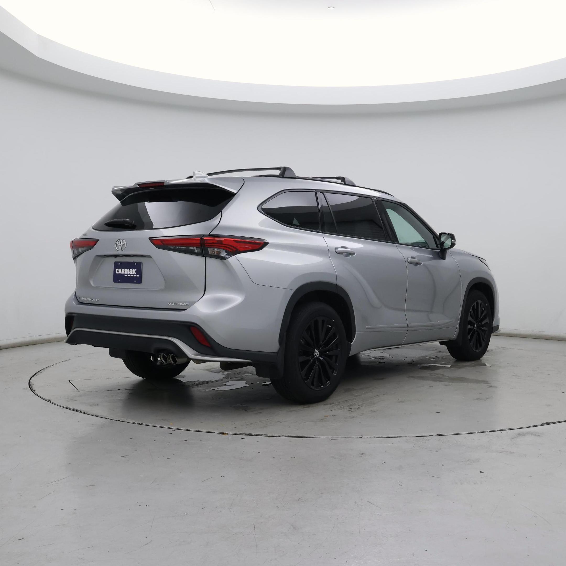 Thumbnail: 2023 Toyota Highlander - 8