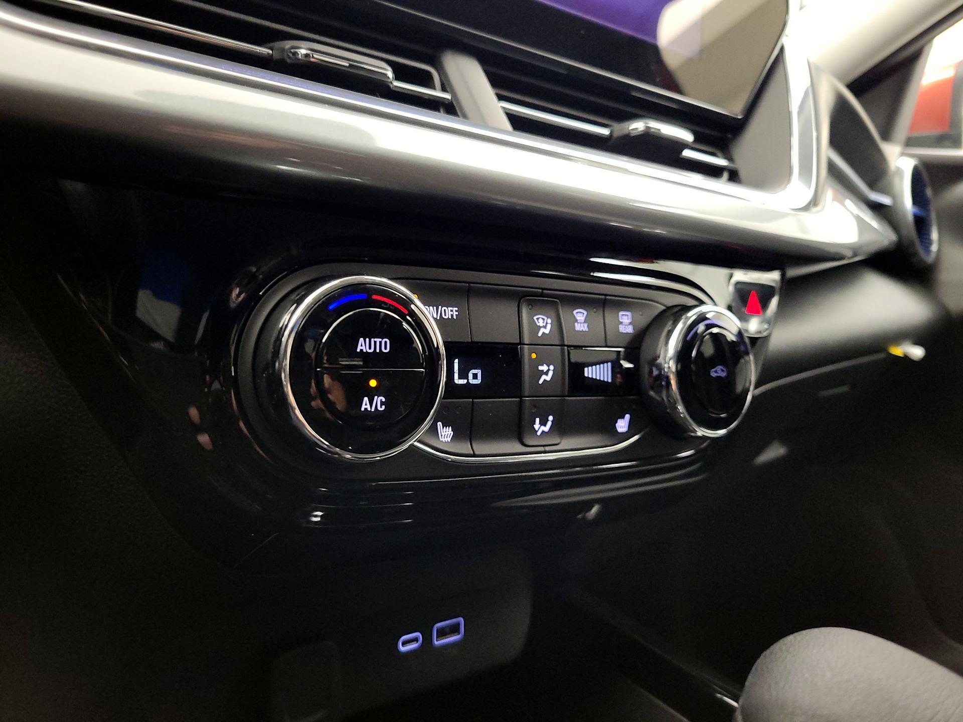 Thumbnail: 2024 Chevrolet Trax - 16