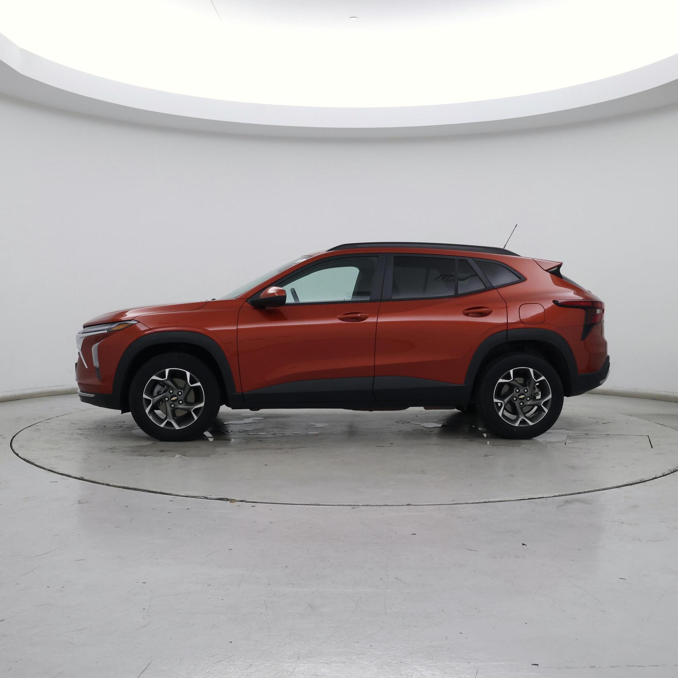 Thumbnail: 2024 Chevrolet Trax - 3
