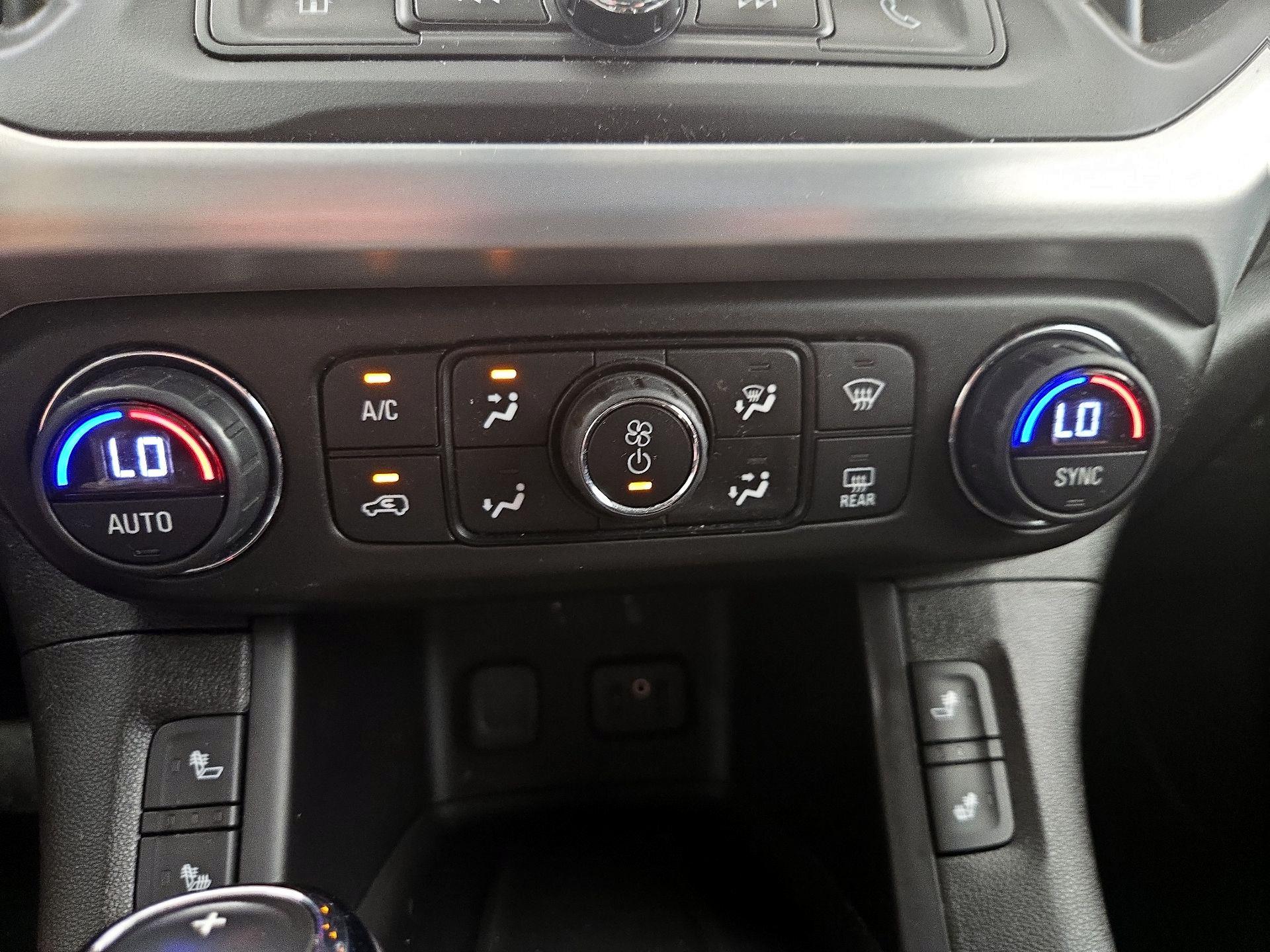 Thumbnail: 2017 GMC Acadia - 16